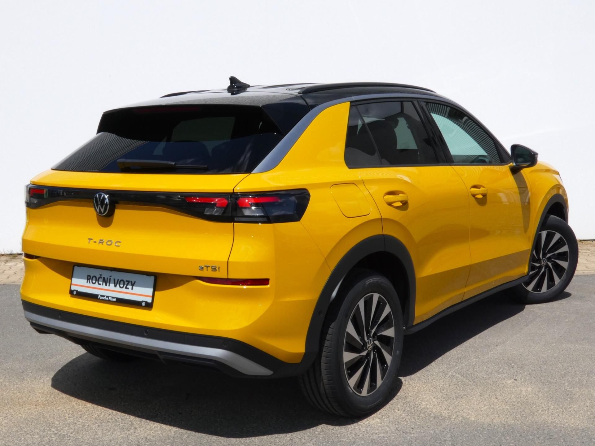 Volkswagen T-Roc, Life 1,5 eTSI 85 kW 7DSG - fotka 2