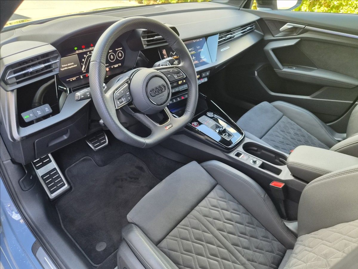 Audi RS3, 2,5 TFSi *DYNAMIC+*MATRIX*HUD* - fotka 6