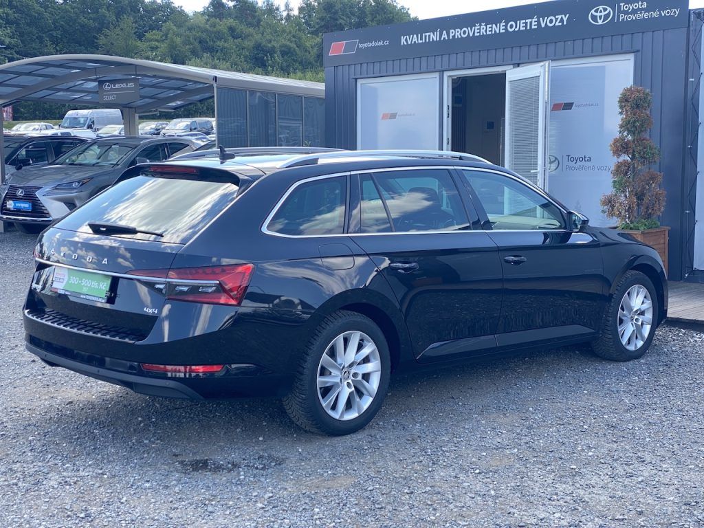 Škoda Superb, 2.0TDi, DSG, 4x4, panorama - fotka 6