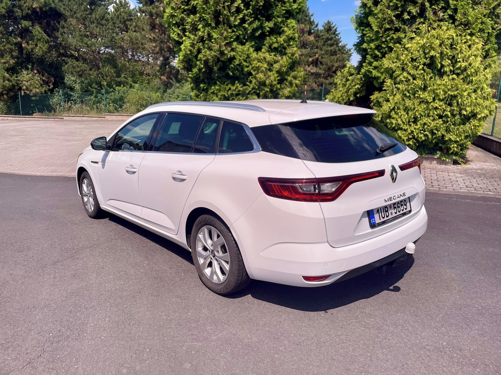 Renault Mégane, 1.3 TCe 85kw Grandtour TAŽNÉ - fotka 3