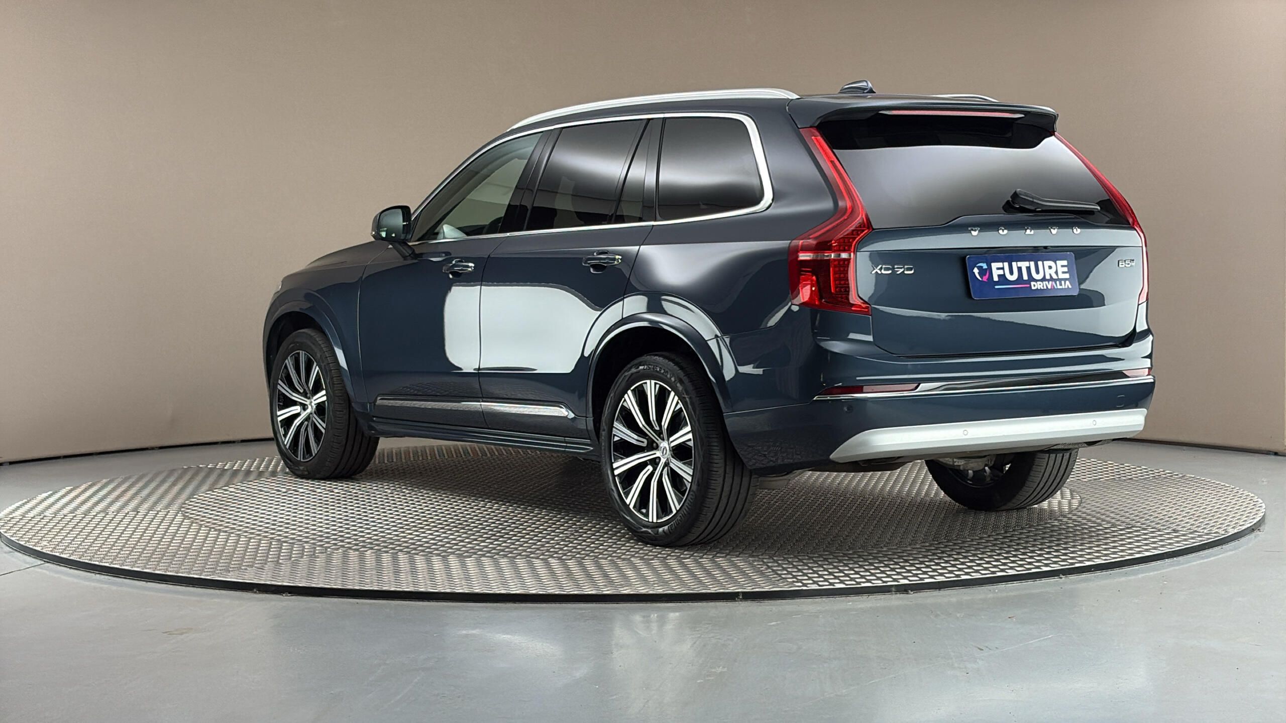 Volvo XC90, 2.0 B5 AUT AWD Inscription - fotka 2