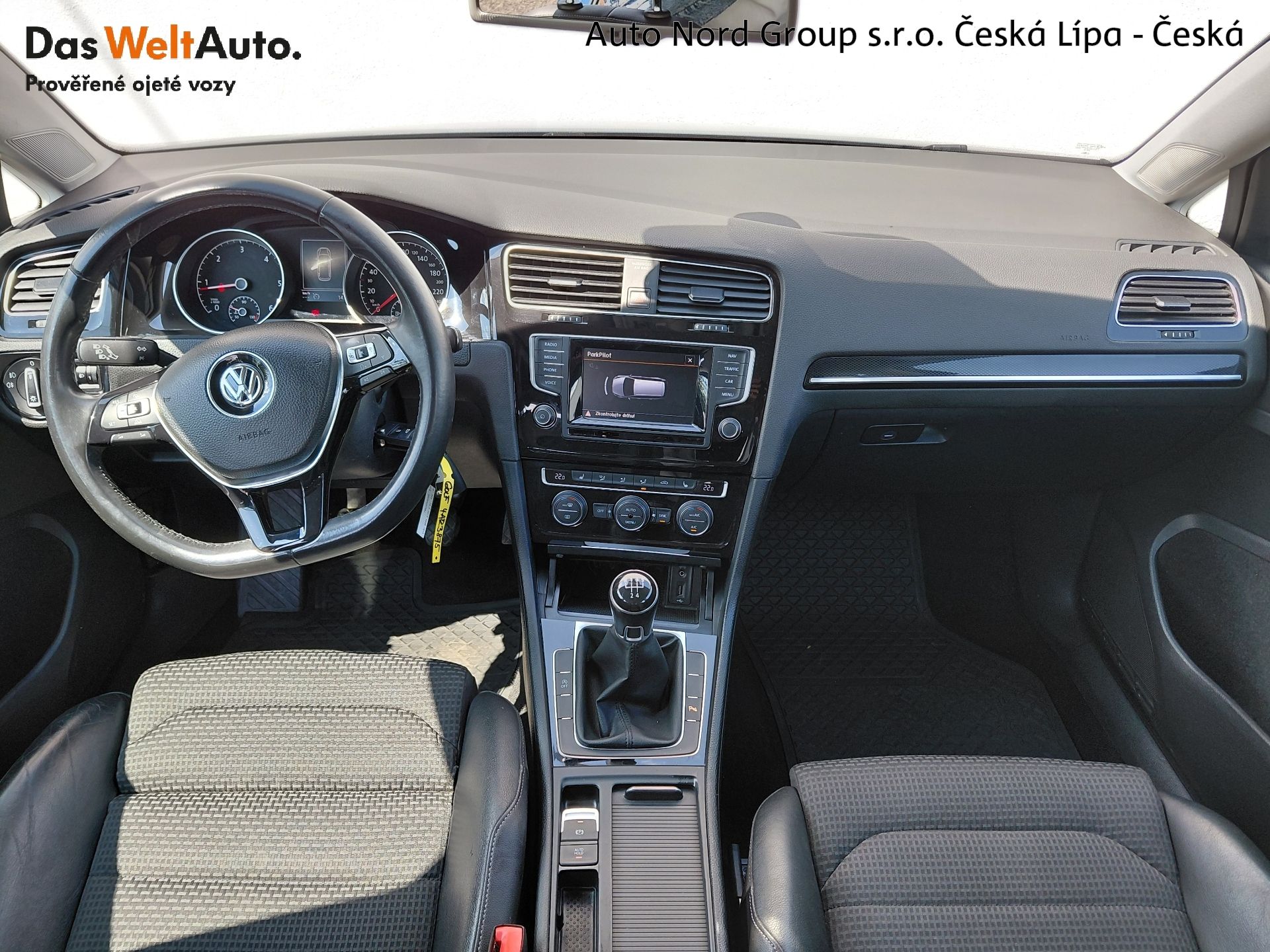Volkswagen Golf, 1,6 TDI HL 77  kW - fotka 5