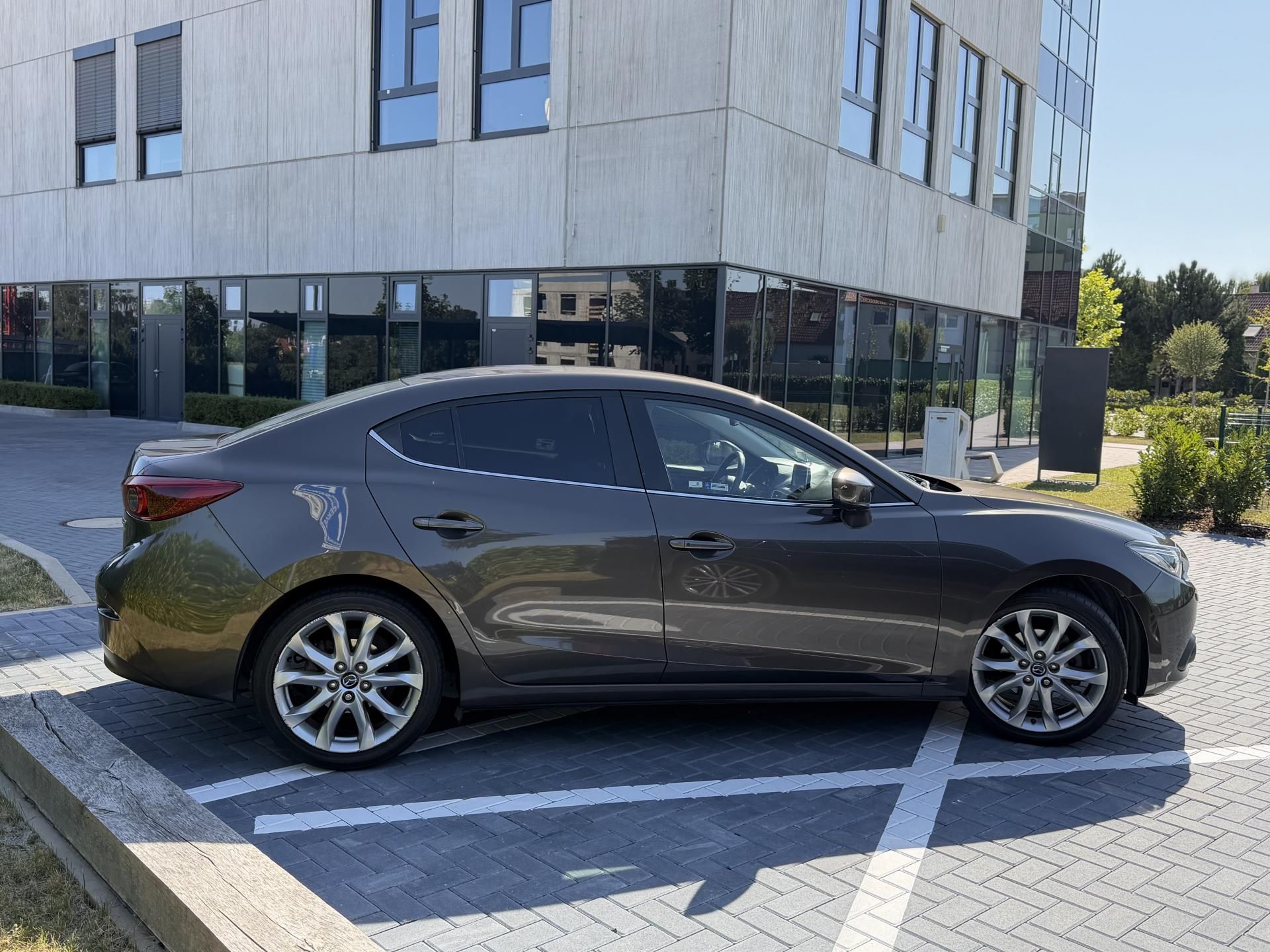 Mazda 3, 2.0i 88 kW/automat/revolution - fotka 4