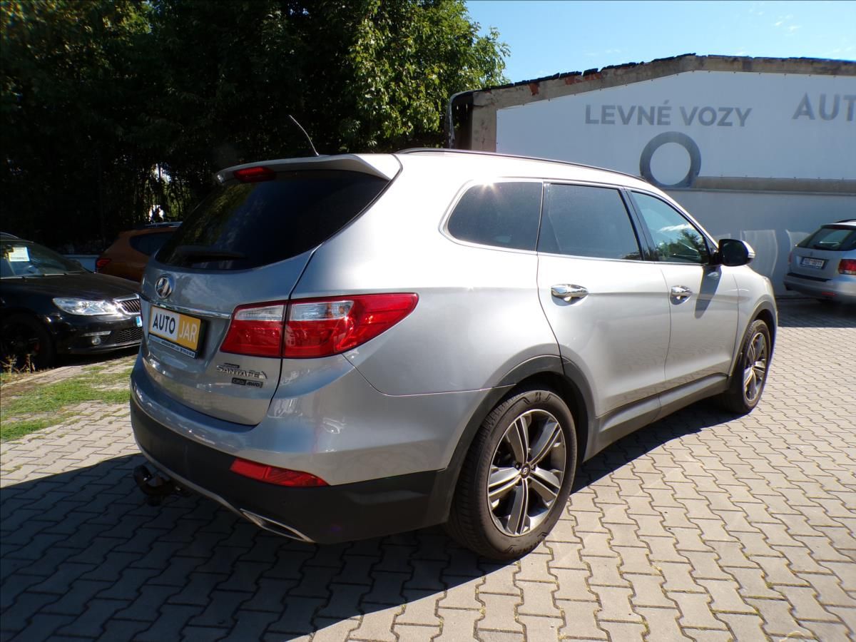 Hyundai Grand Santa Fe, 2,2 CRDI  7 MÍST,TAŽNÉ ZAŘÍZEN - fotka 5