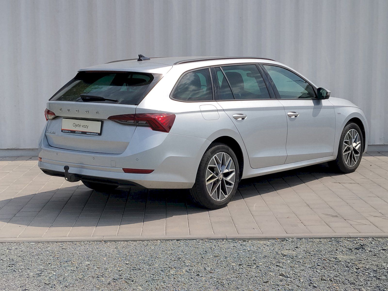 Škoda Octavia, 110kW Ambiente nezávislé topen - fotka 2