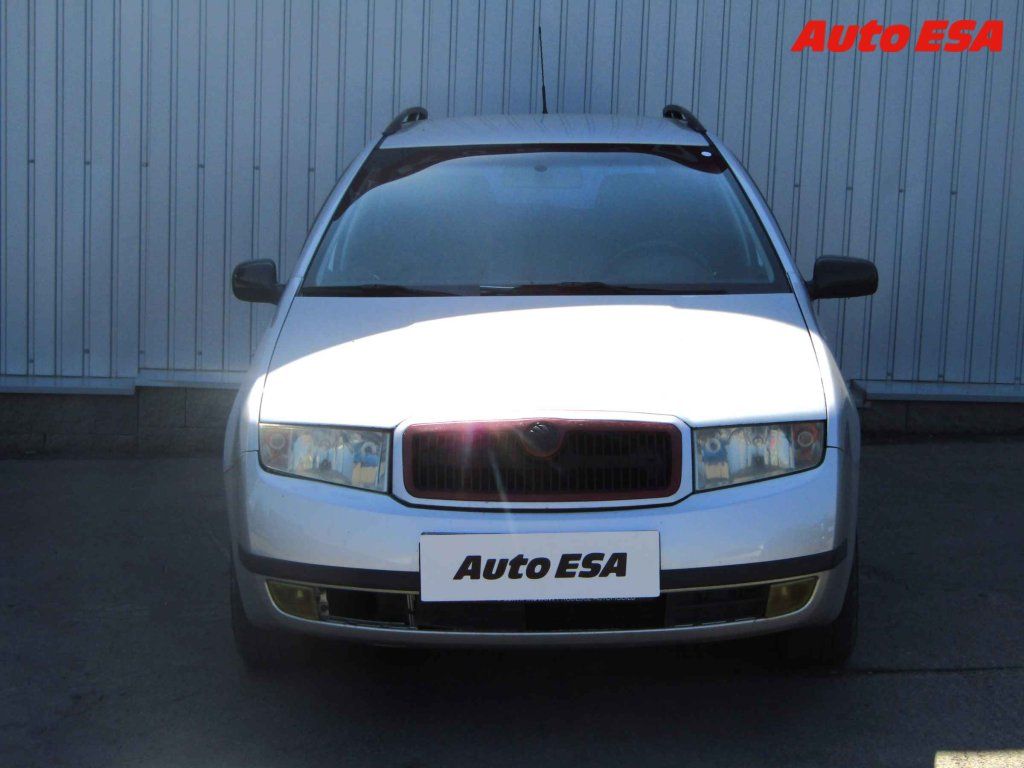 Škoda Fabia, 1.4i SPECIÁLNÍ AUTOMOBIL - fotka 2