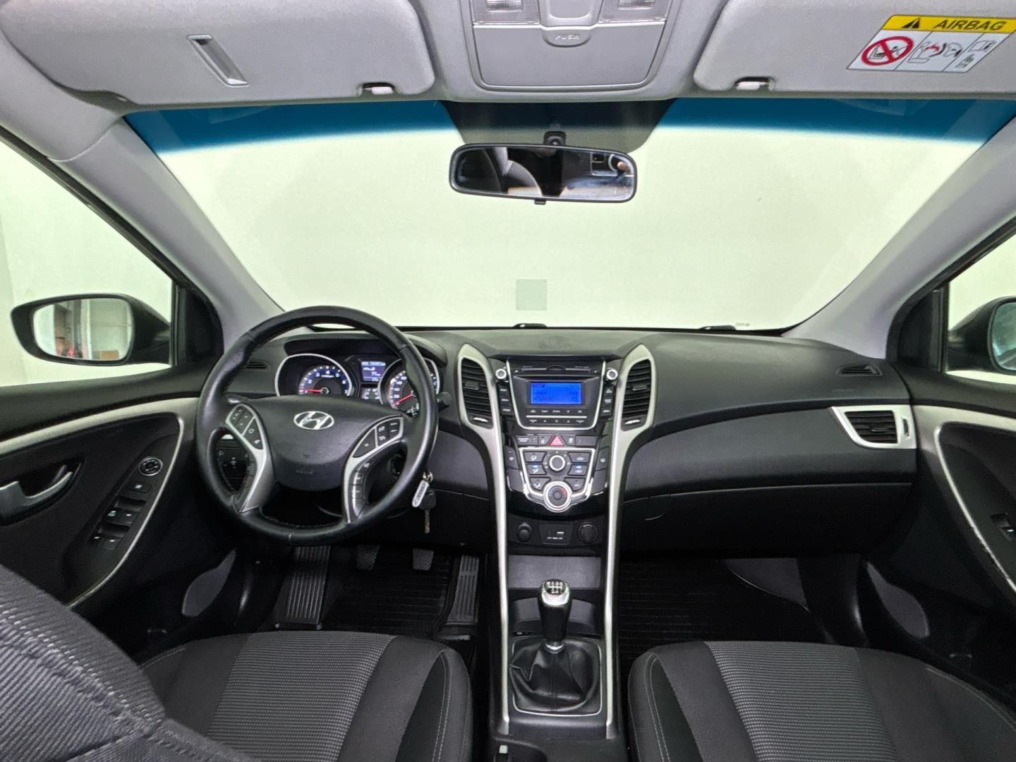 Hyundai i30, 1.6 CVVT / 88 kW Trikolor - fotka 5