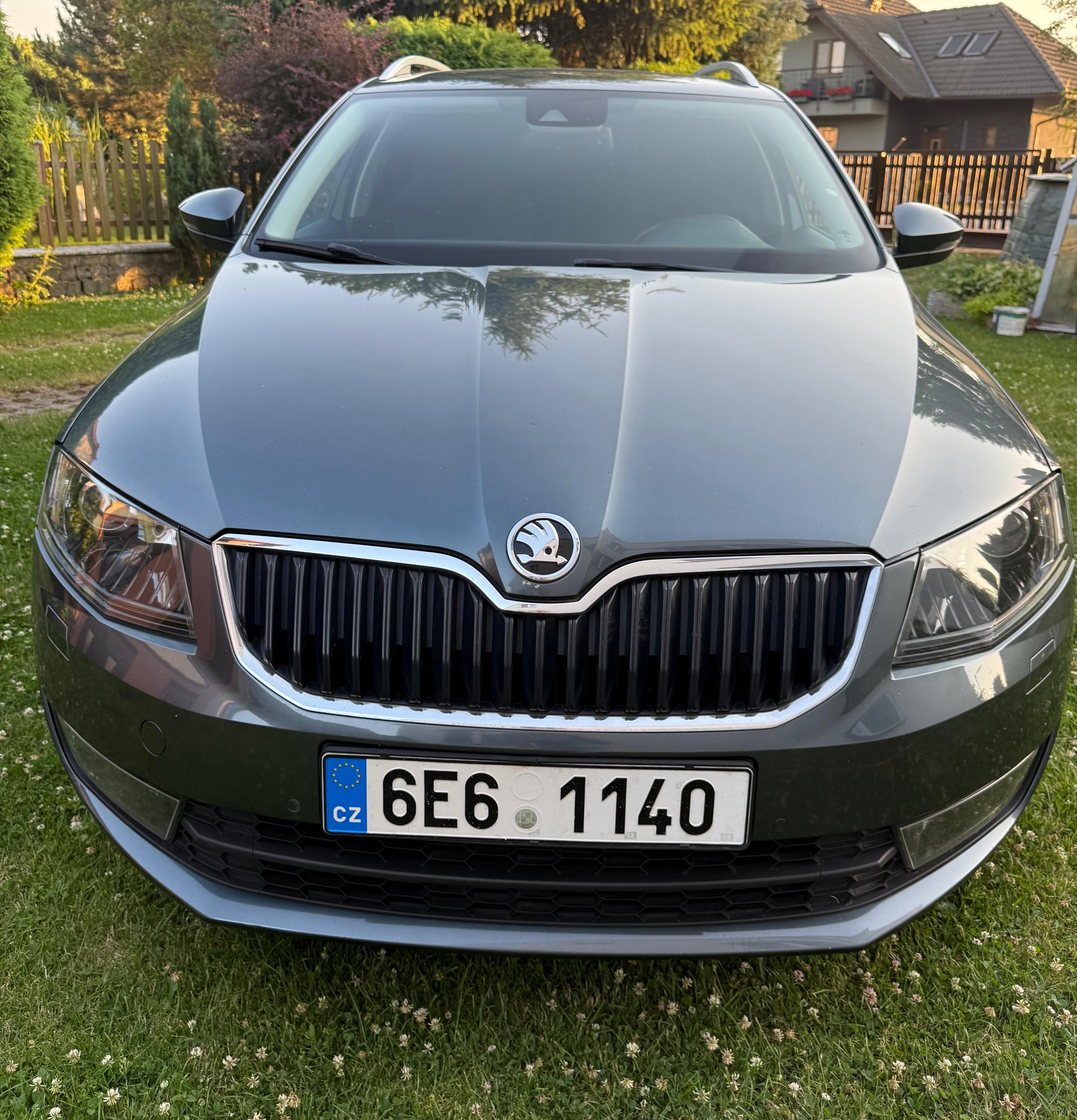 Škoda Octavia, 1,6 TDI DSG - fotka 2