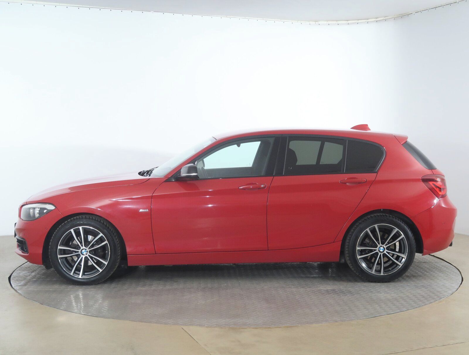 BMW Řada 1, 118i, Sport Line, Automat - fotka 3