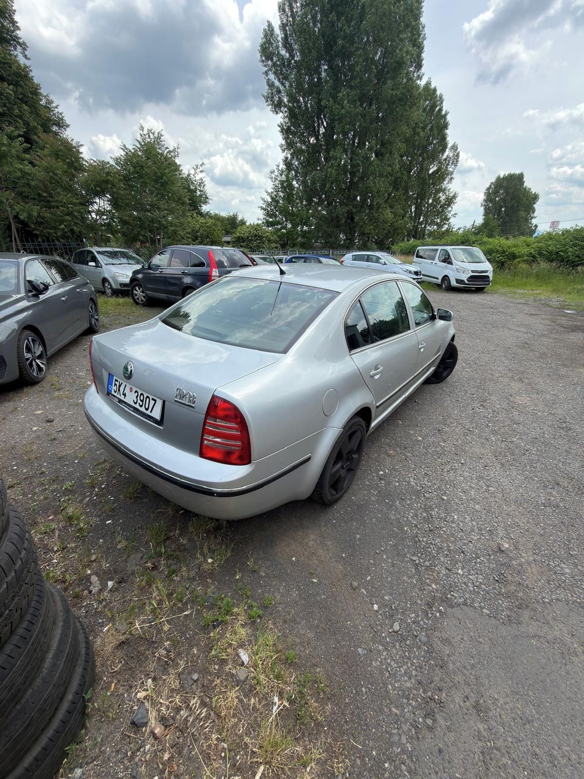 Škoda Superb, Superb 2,5 TDI automat - fotka 4
