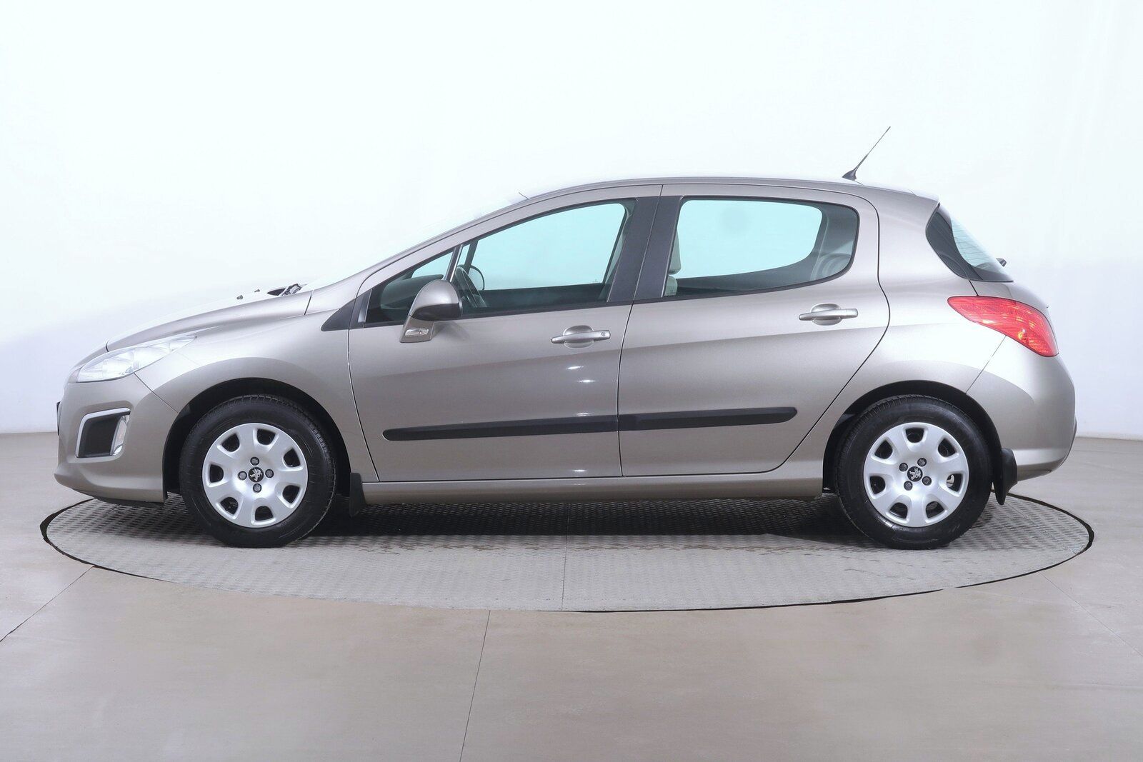 Peugeot 308, 1.6 VTi, Serv.kniha, po STK - fotka 3
