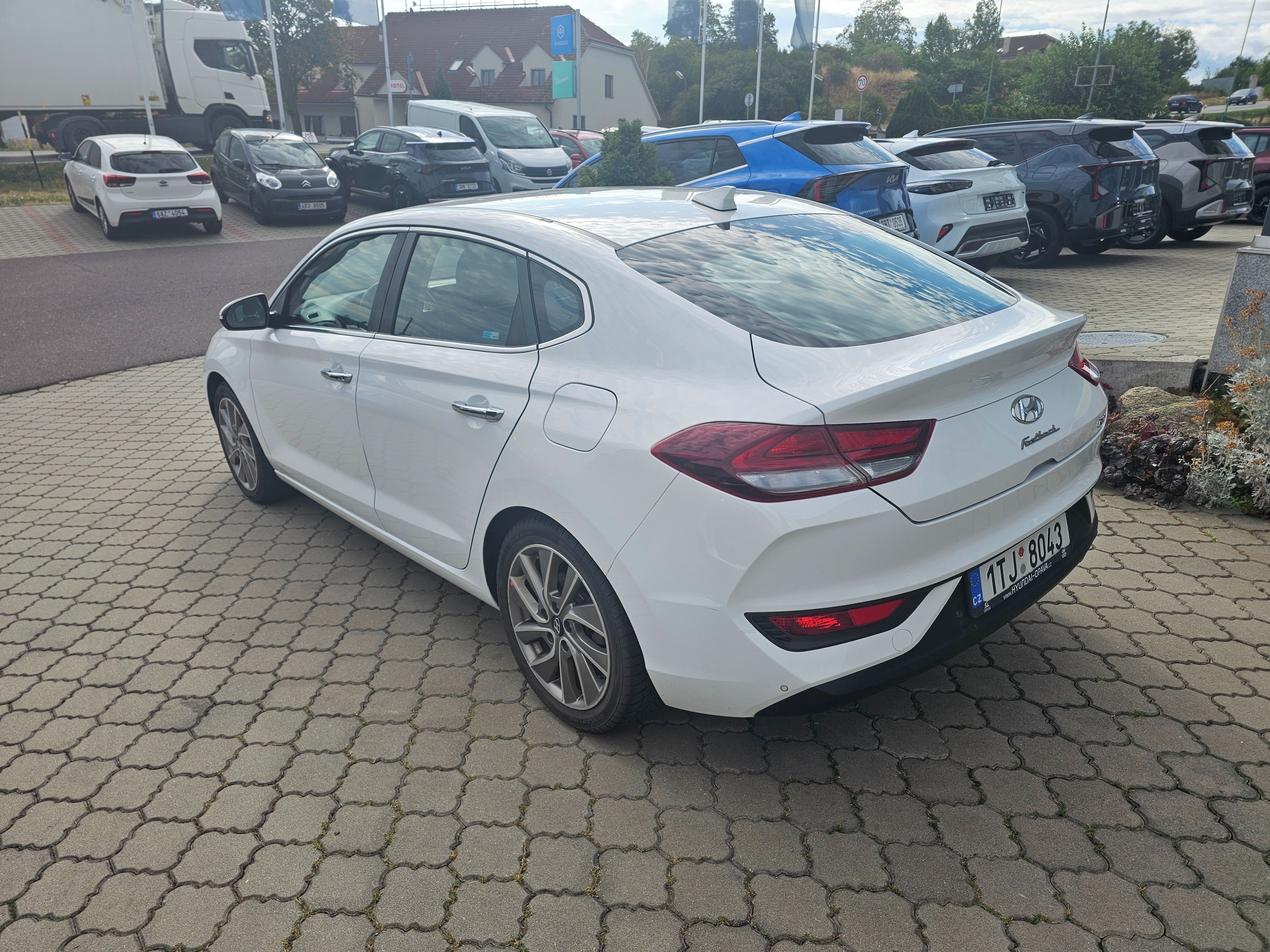 Hyundai i30, i30 Fastback 1,4 T-GDI 103 kW - fotka 3