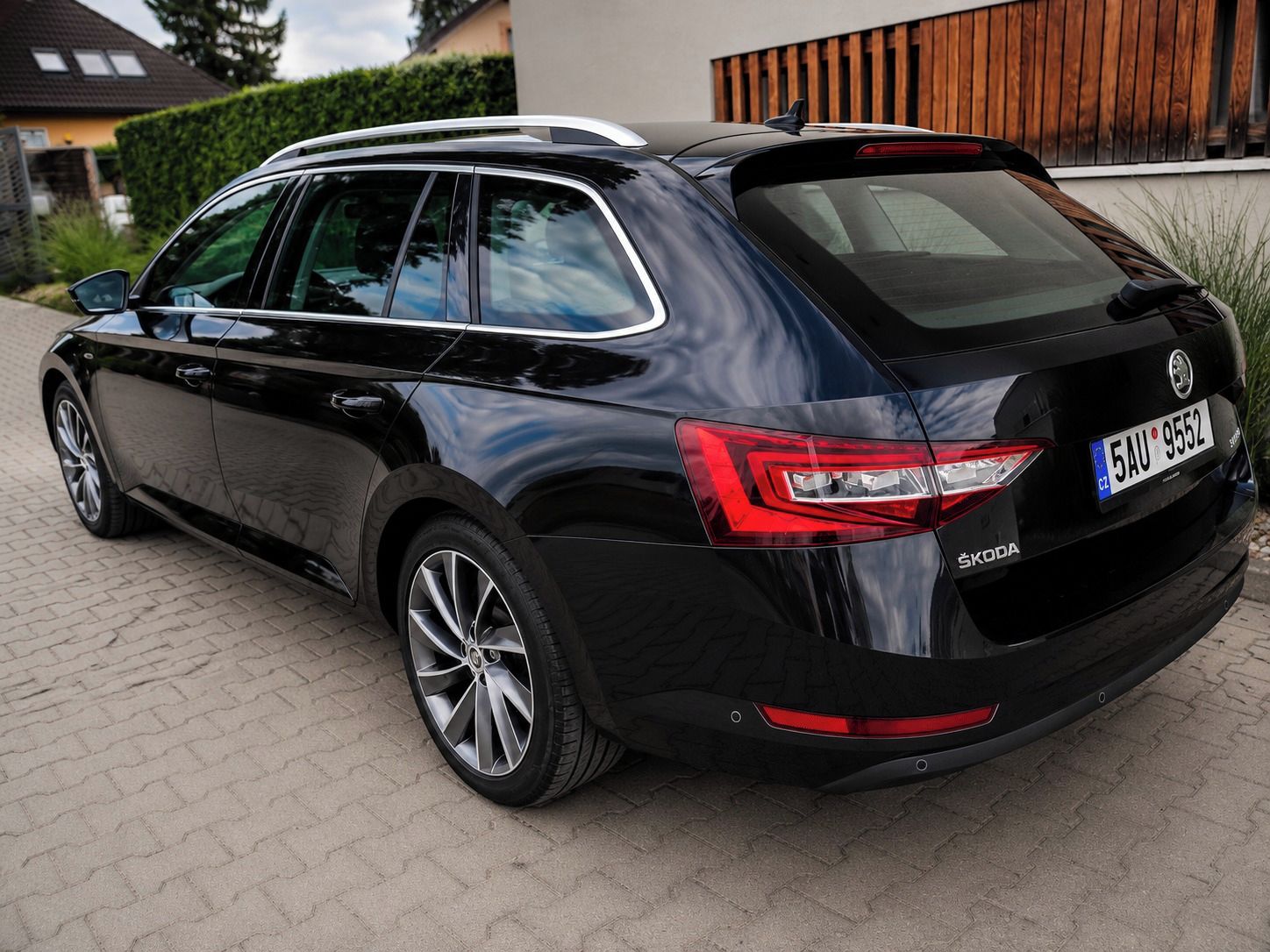 Škoda Superb, 2.0TDI 140kW L&K 4x4 ČR  DPH - fotka 5