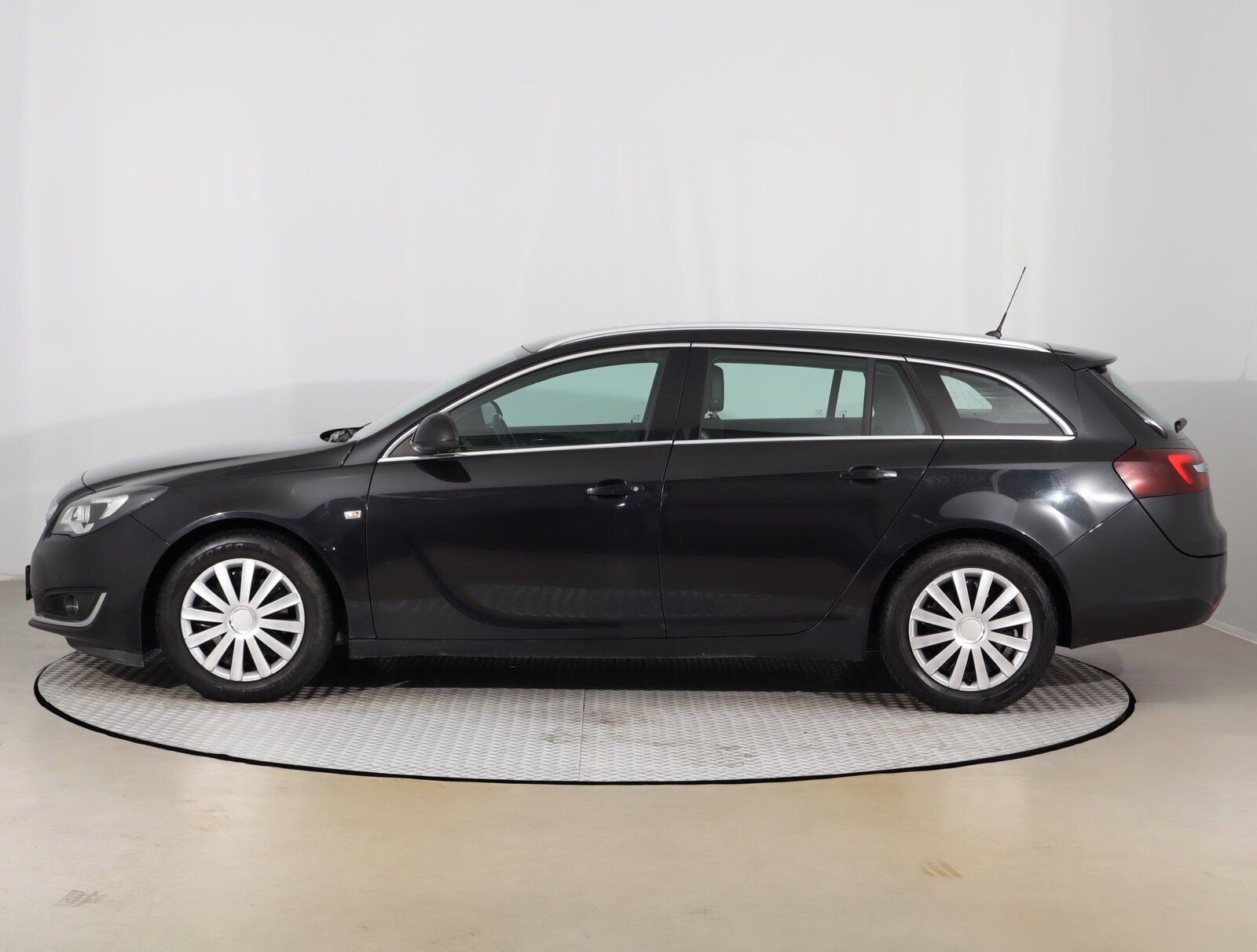 Opel Insignia, 2.0 CDTI, Xenony - fotka 3