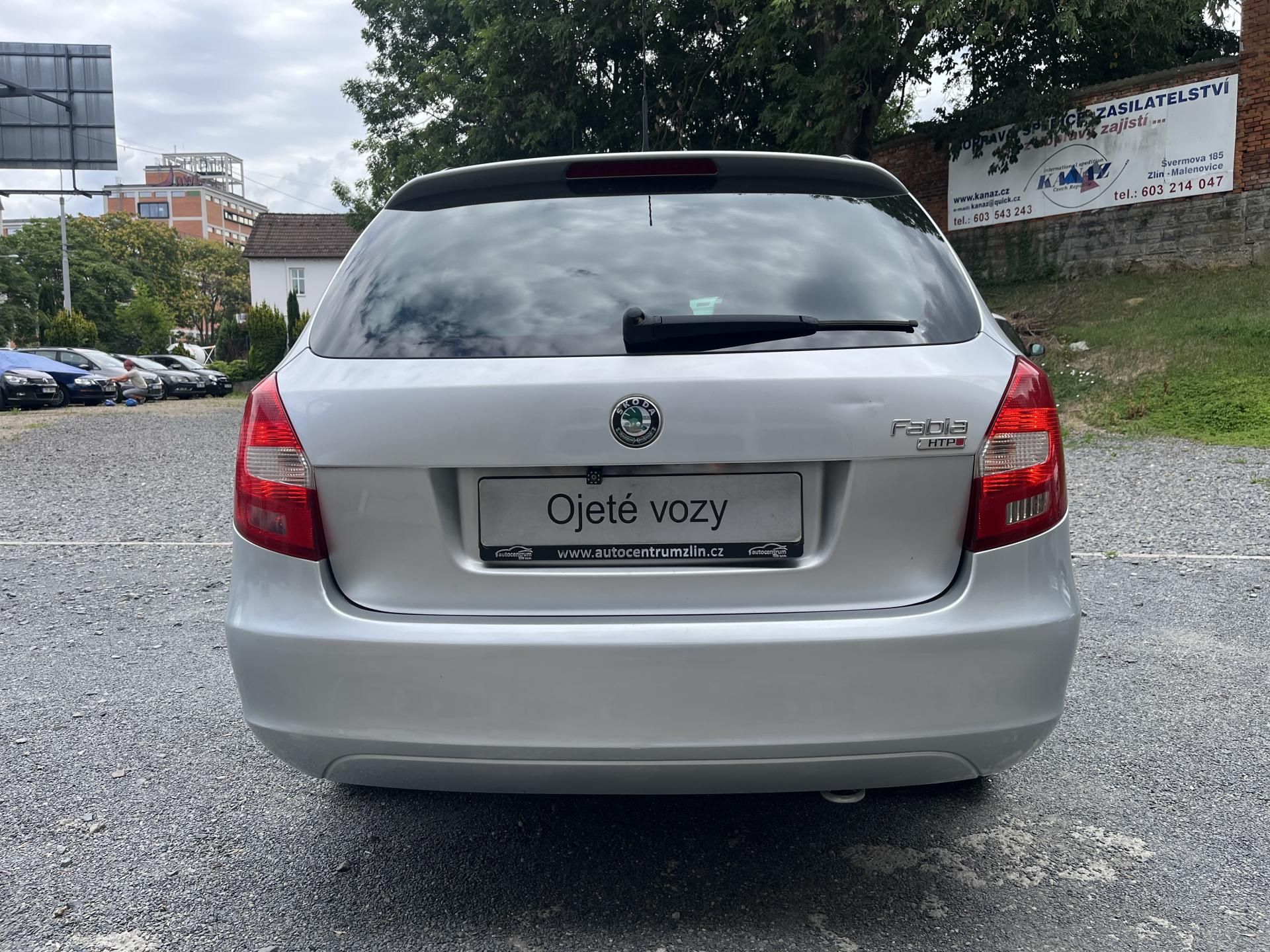 Škoda Fabia, 1,2 i 51 Kw SPORT, ČR!!! - fotka 6