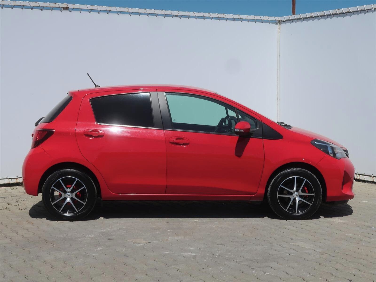 Toyota Yaris, 1.33 Dual VVT-i, Serv.kniha - fotka 6