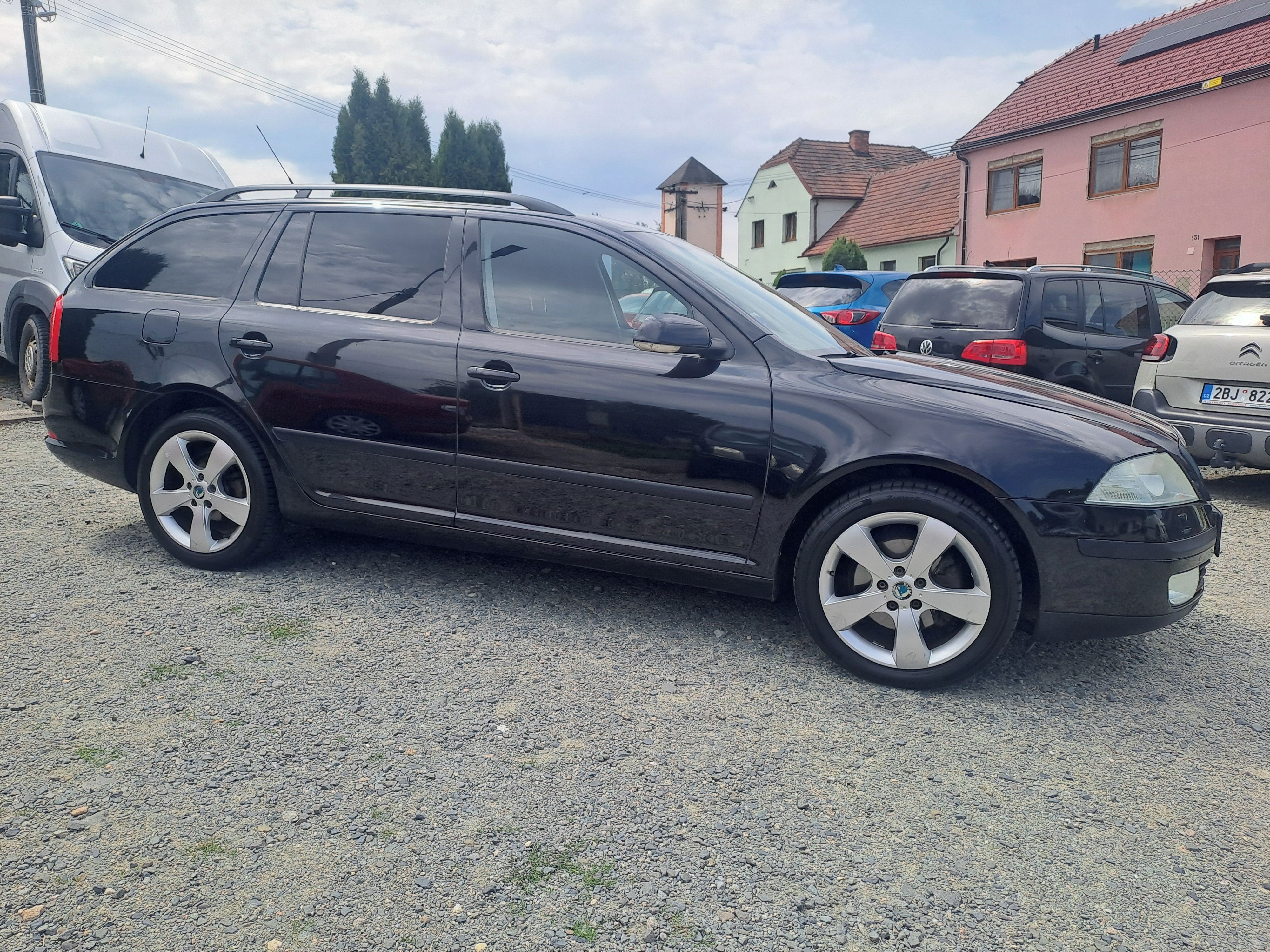 Škoda Octavia, 2,0TDI COMFORTLINE ELEGAN,DSG - fotka 4