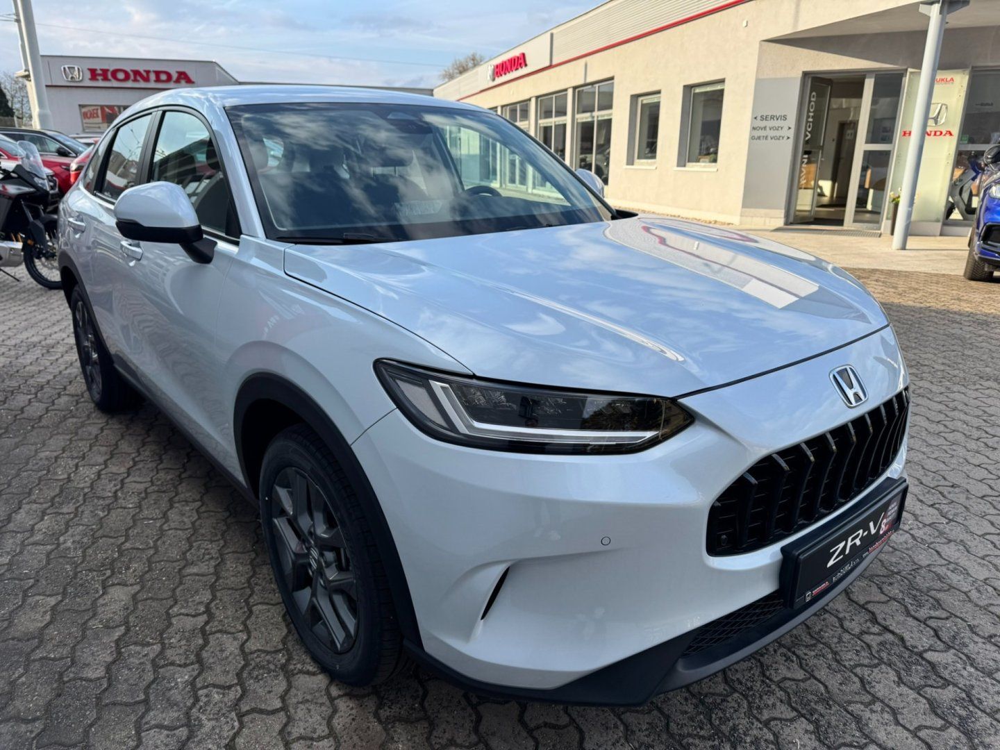 Honda ZR-V, 2.0eHEV 135kW ELEGANCE MR2027 - fotka 2