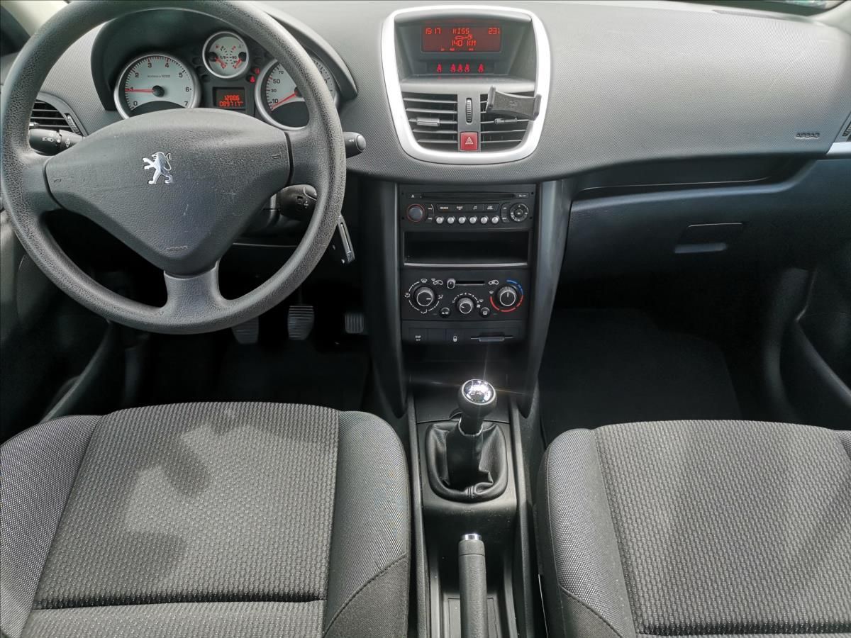 Peugeot 207, 1,4 8V  ENVY - fotka 3