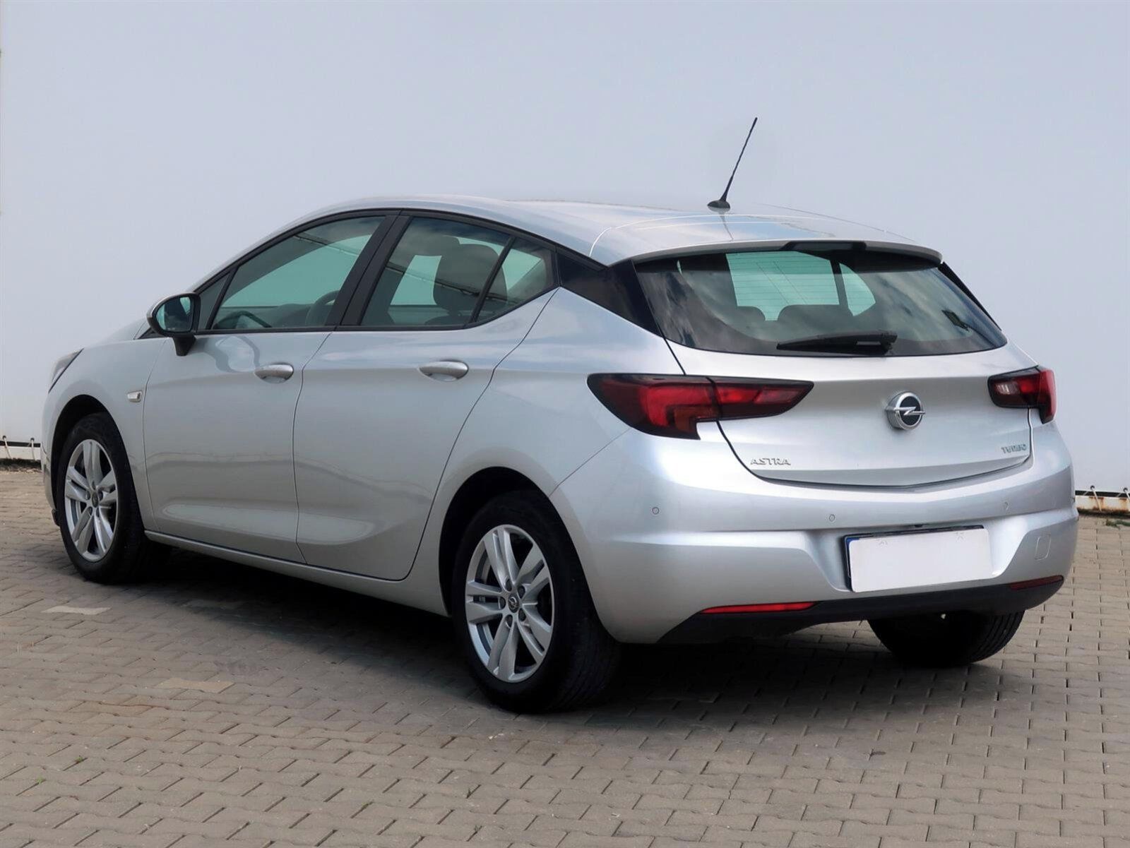 Opel Astra, 1.4 T, Serv.kniha - fotka 4