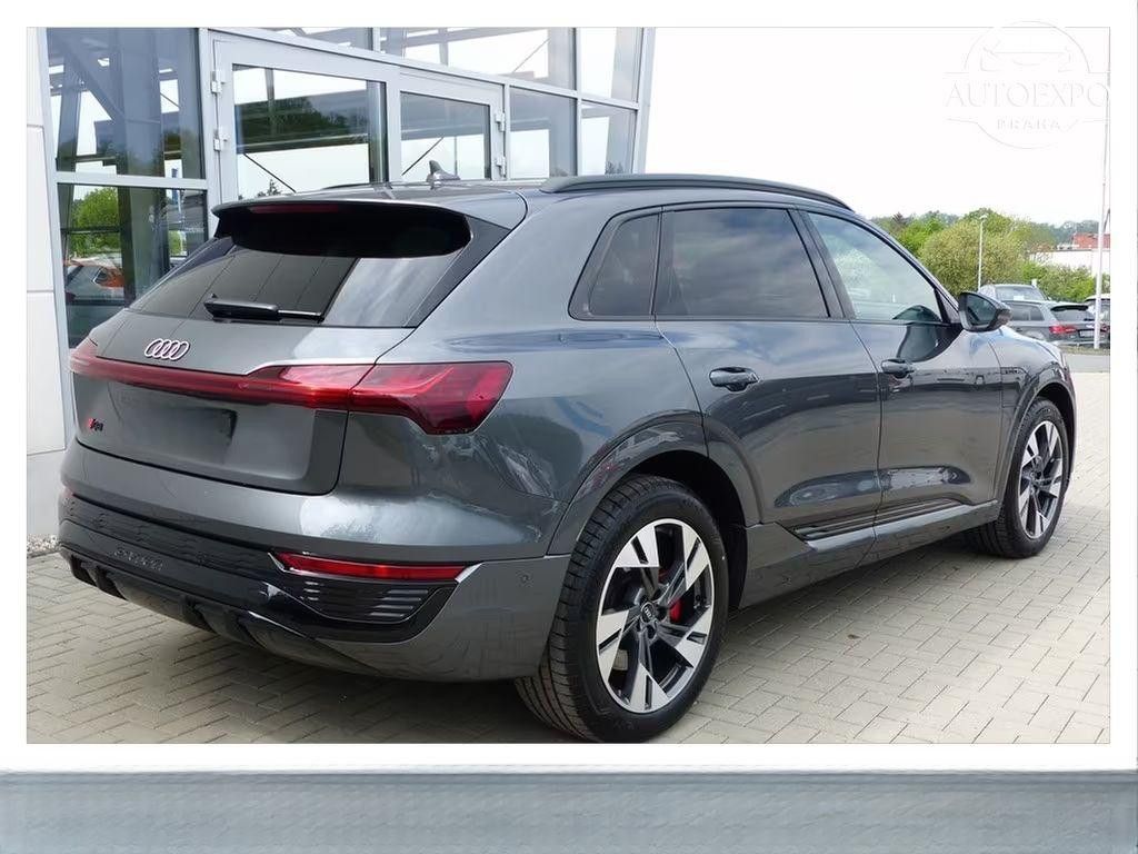 Audi Q8, 55 e-tron quattro 300KW S line - fotka 4