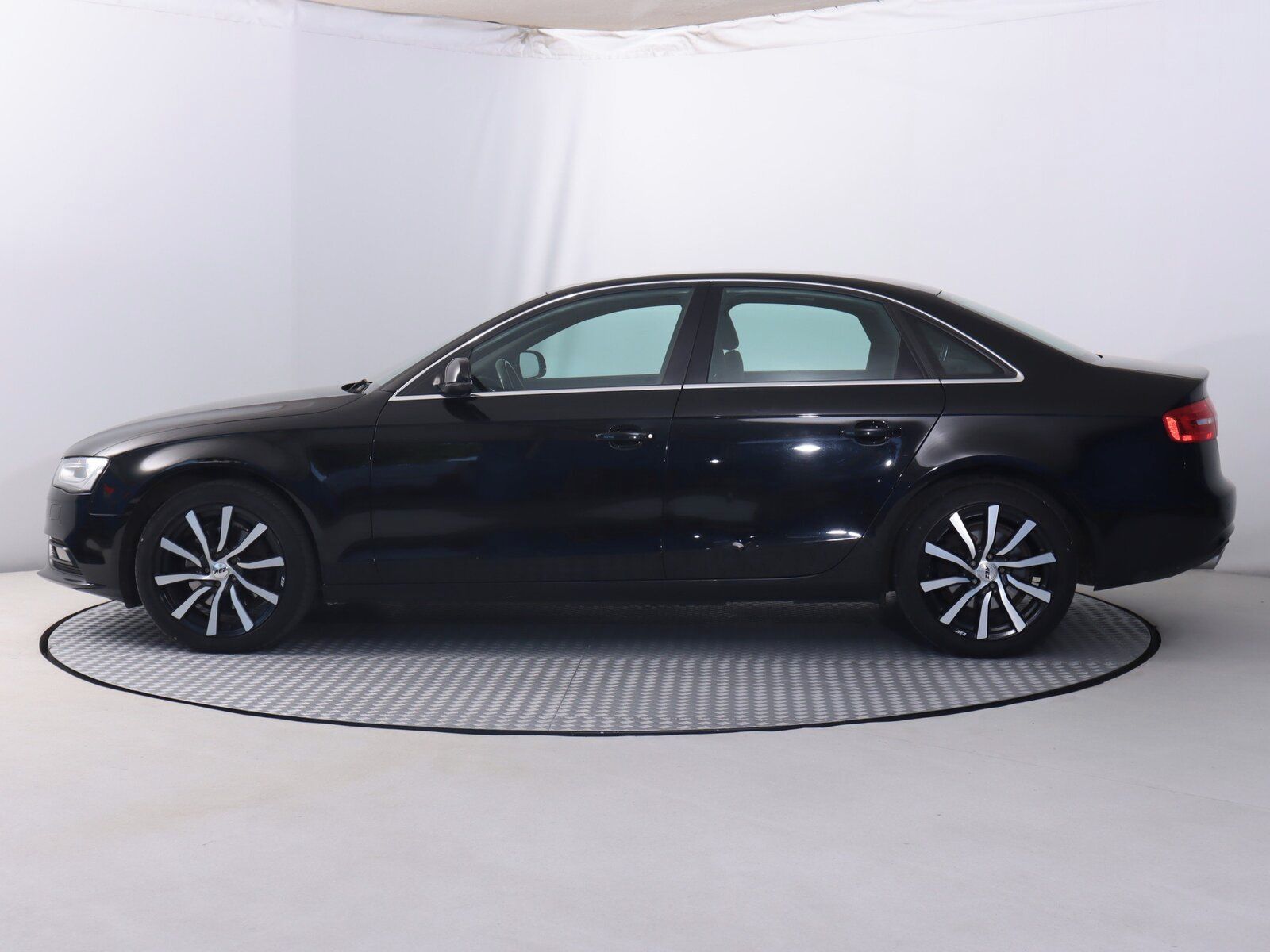 Audi A4, 2.0 TDI, Design - fotka 3