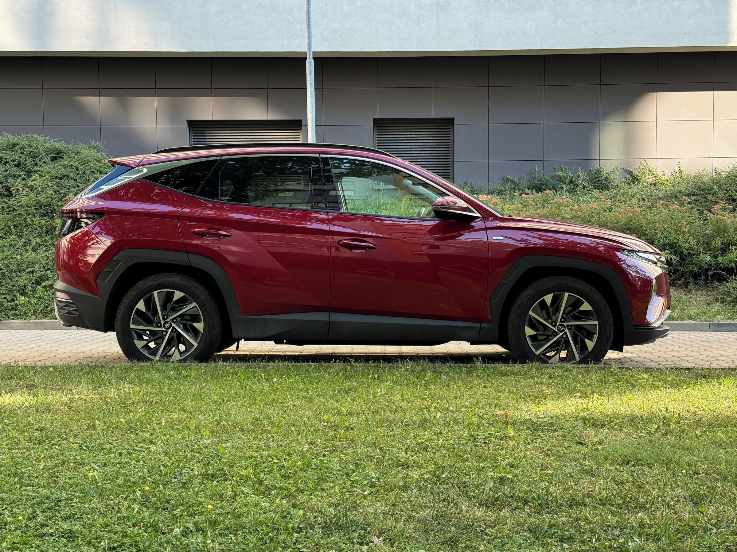 Hyundai Tucson, 1.6 T-GDI MHEV 132 kW DCT 4x4 - fotka 4