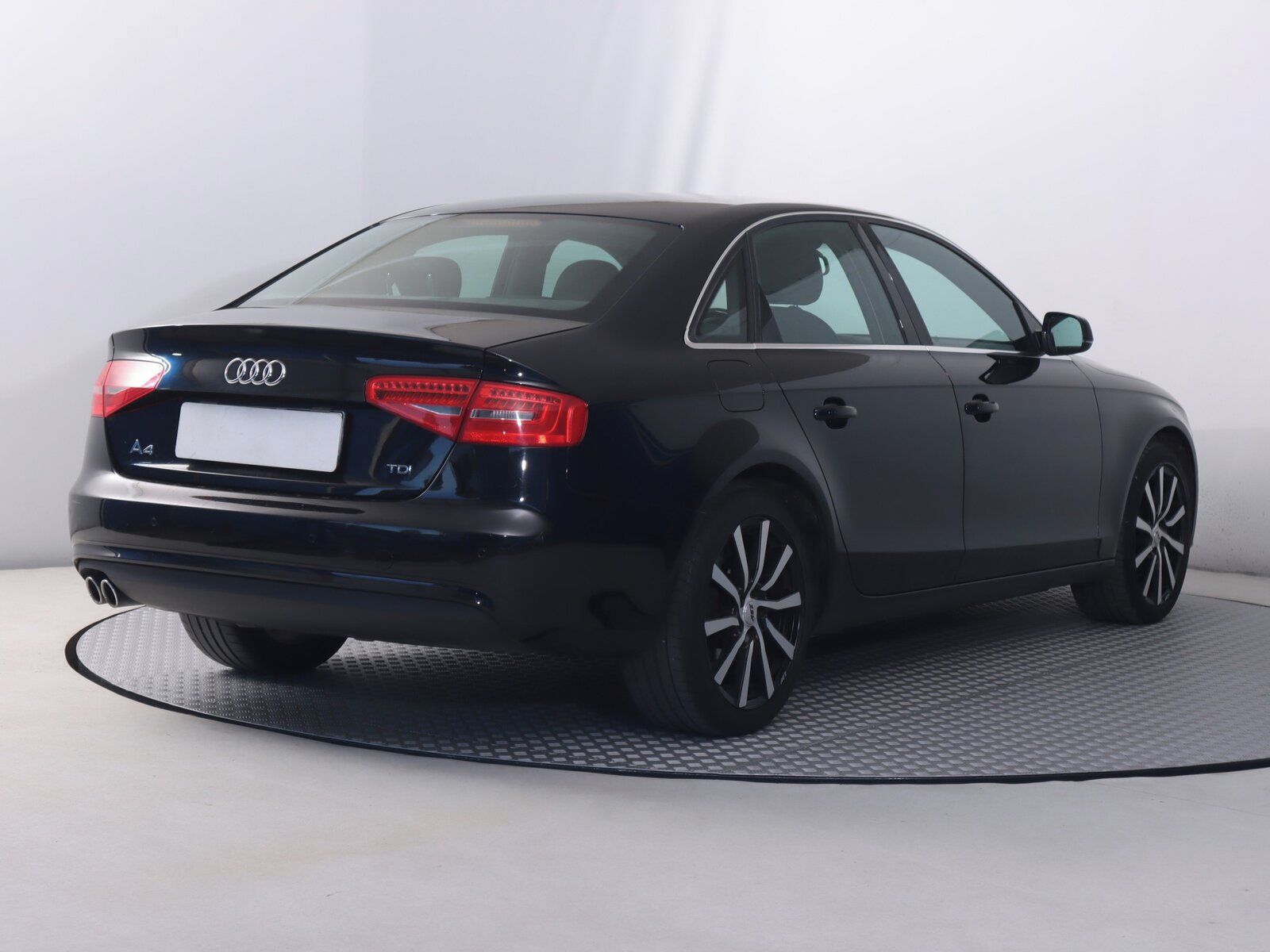 Audi A4, 2.0 TDI, Design - fotka 5