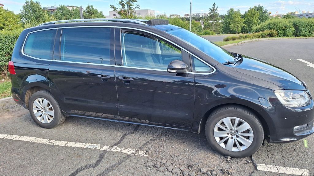 Volkswagen Sharan, 2.0 TDi, 103 kW, DSG - fotka 6