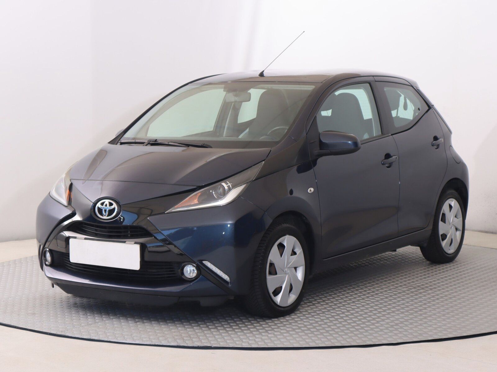 Toyota Aygo, 1.0 VVT-i, Automat, Serv.kniha - fotka 2