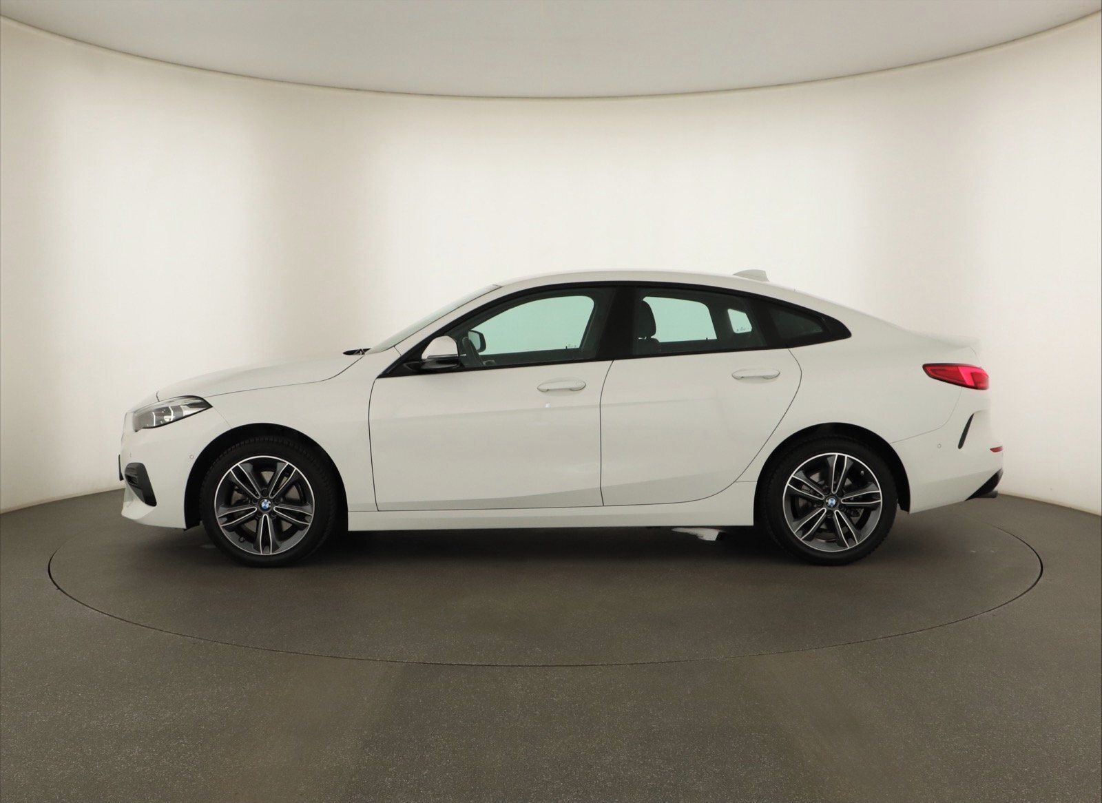 BMW Řada 2, 218i Gran Coupé, M Paket - fotka 3