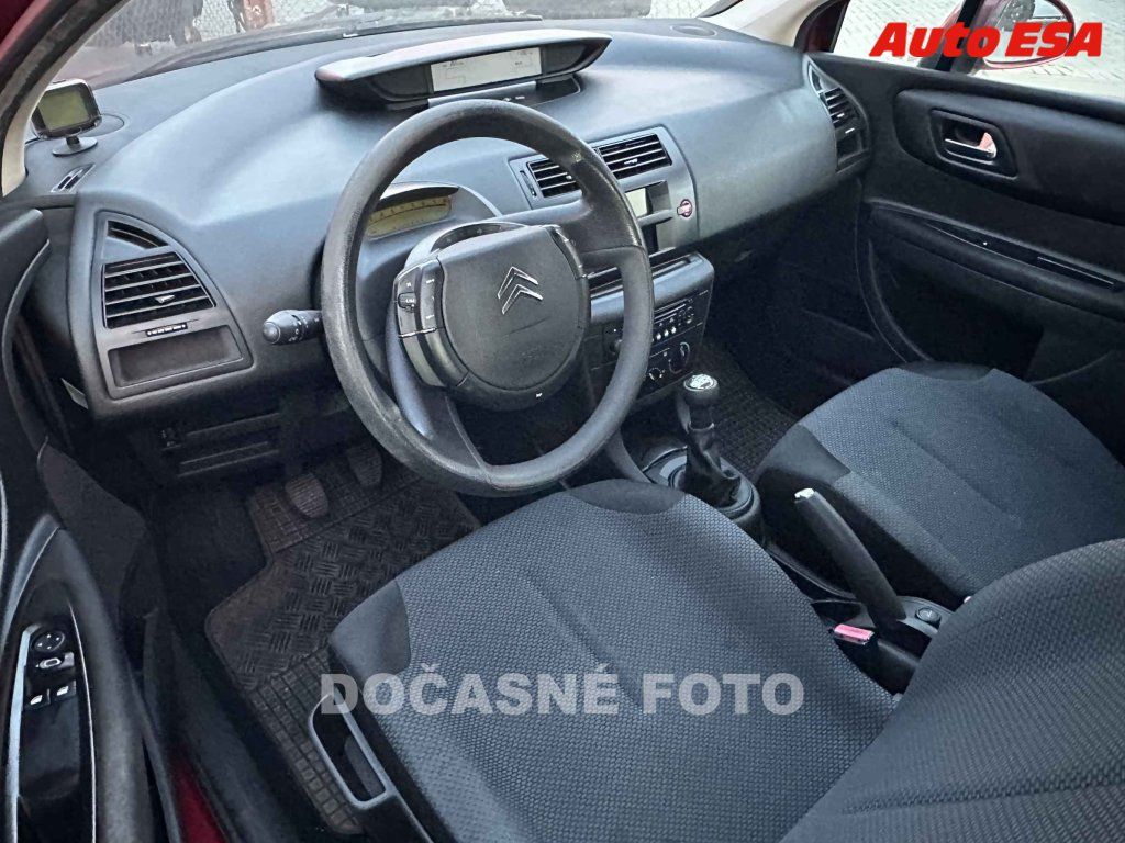 Citroën C4, 1.4i,ČR - fotka 3