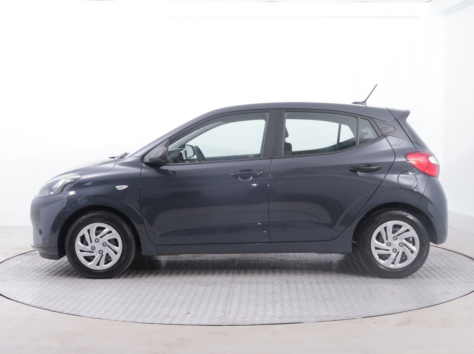 Hyundai i10, 1.0, Záruka, ČR,1.maj - fotka 3