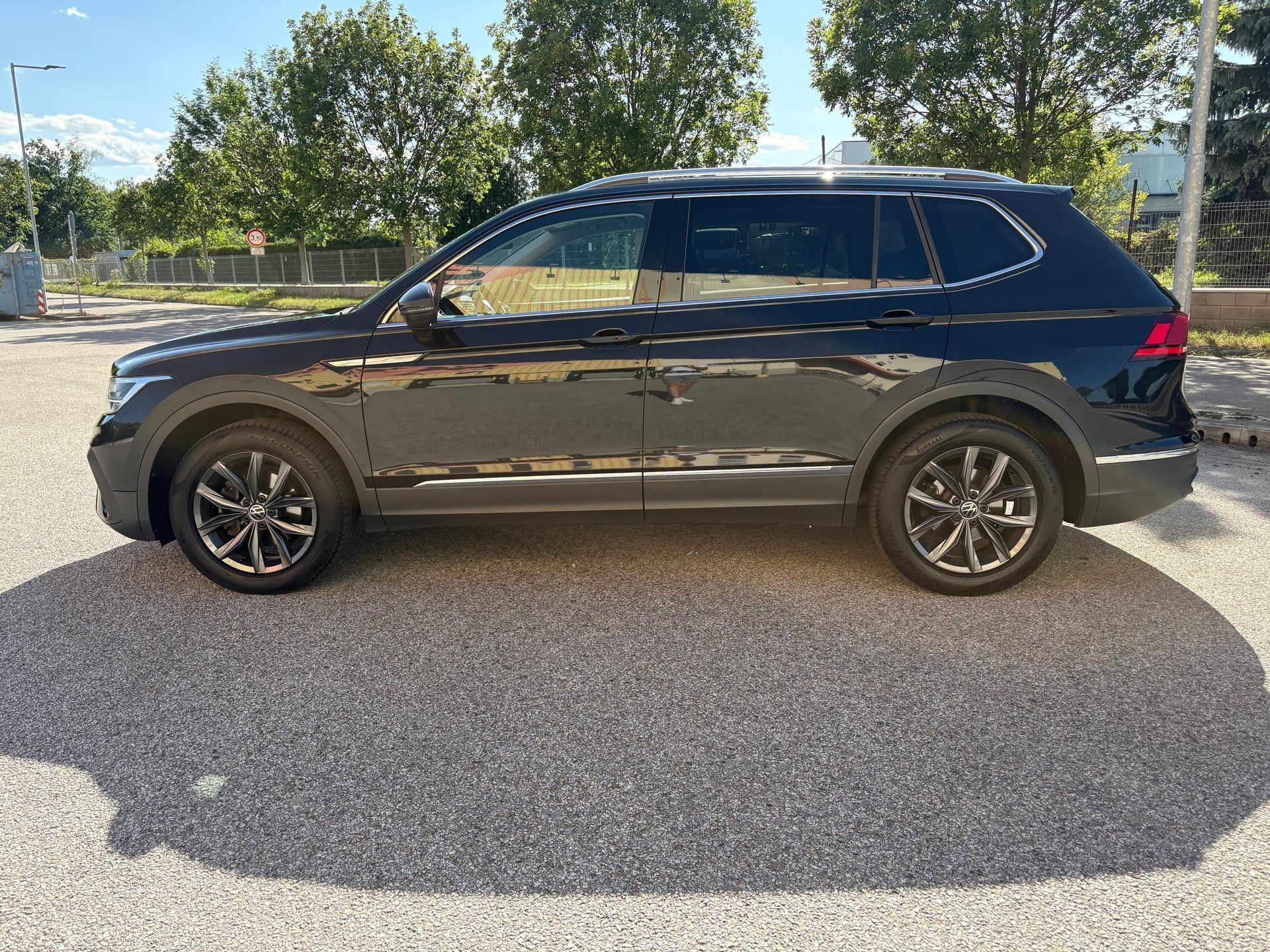 Volkswagen Tiguan Allspace, 1.5 TSI/Life/DSG/1.maj./ACC/ČR - fotka 6