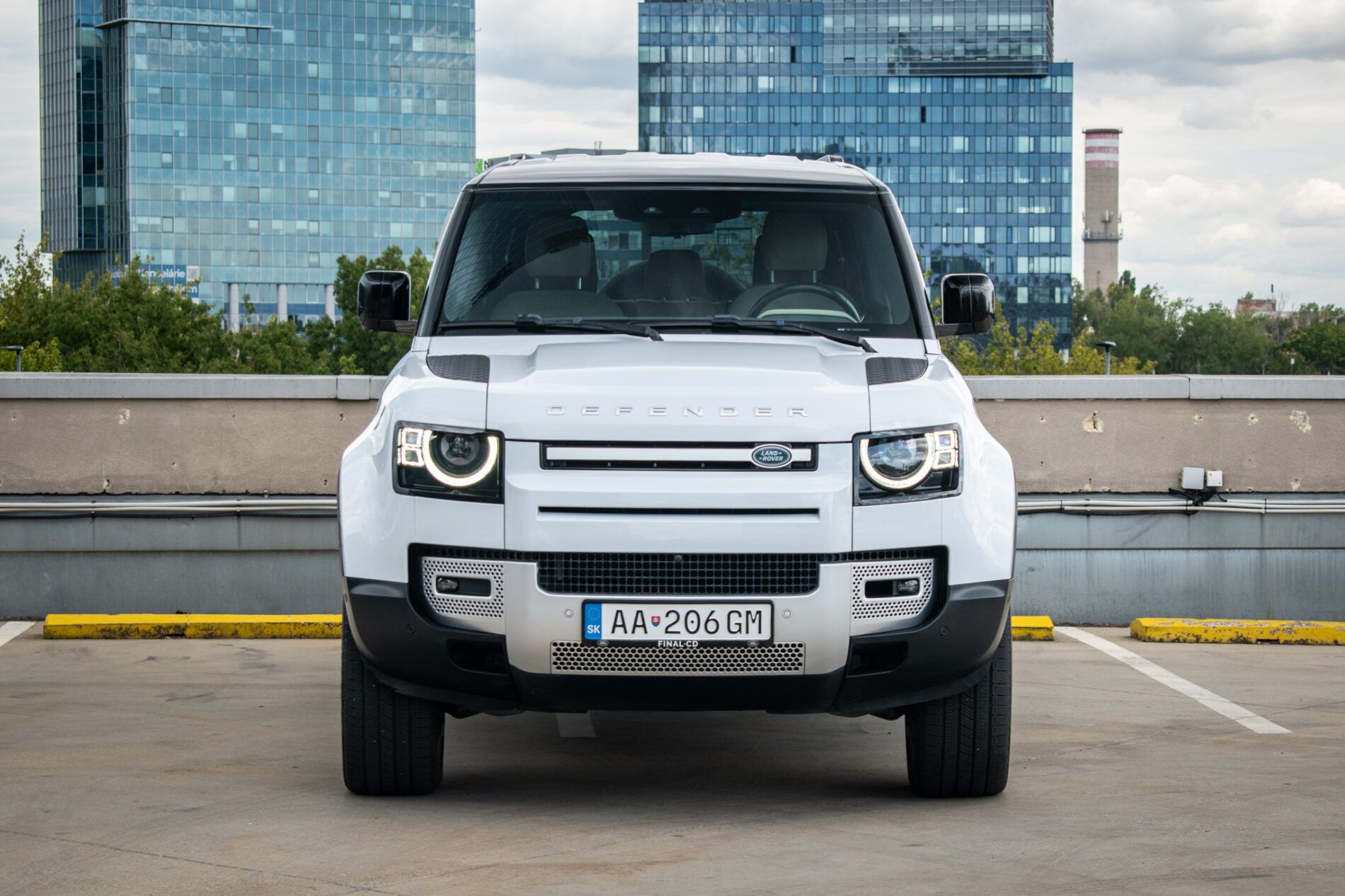 Land Rover Defender - fotka 2