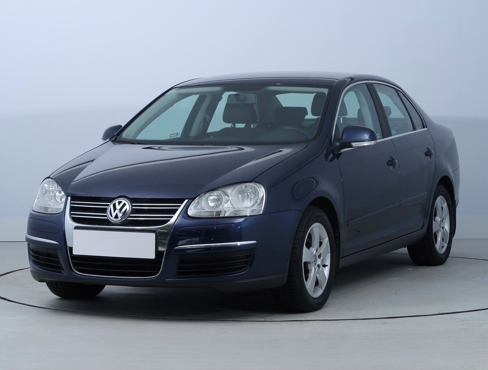 Volkswagen Jetta, 1.6, Automatická klima - fotka 2