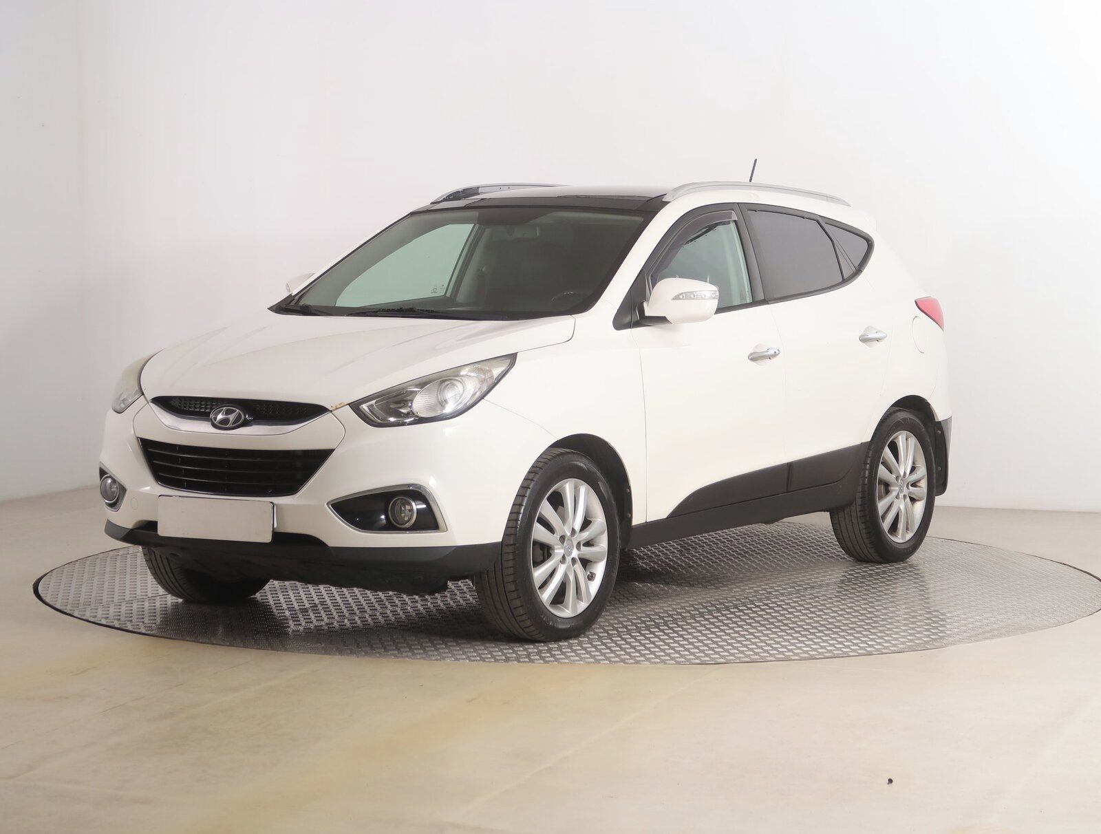 Hyundai ix35, 2.0 CRDi, 4X4, Automat - fotka 2