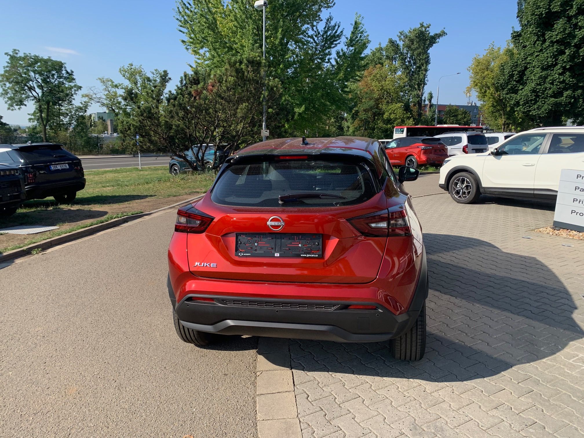 Nissan Juke, 1.0 DIG-T 114 7DCT N-CONNECTA - fotka 5