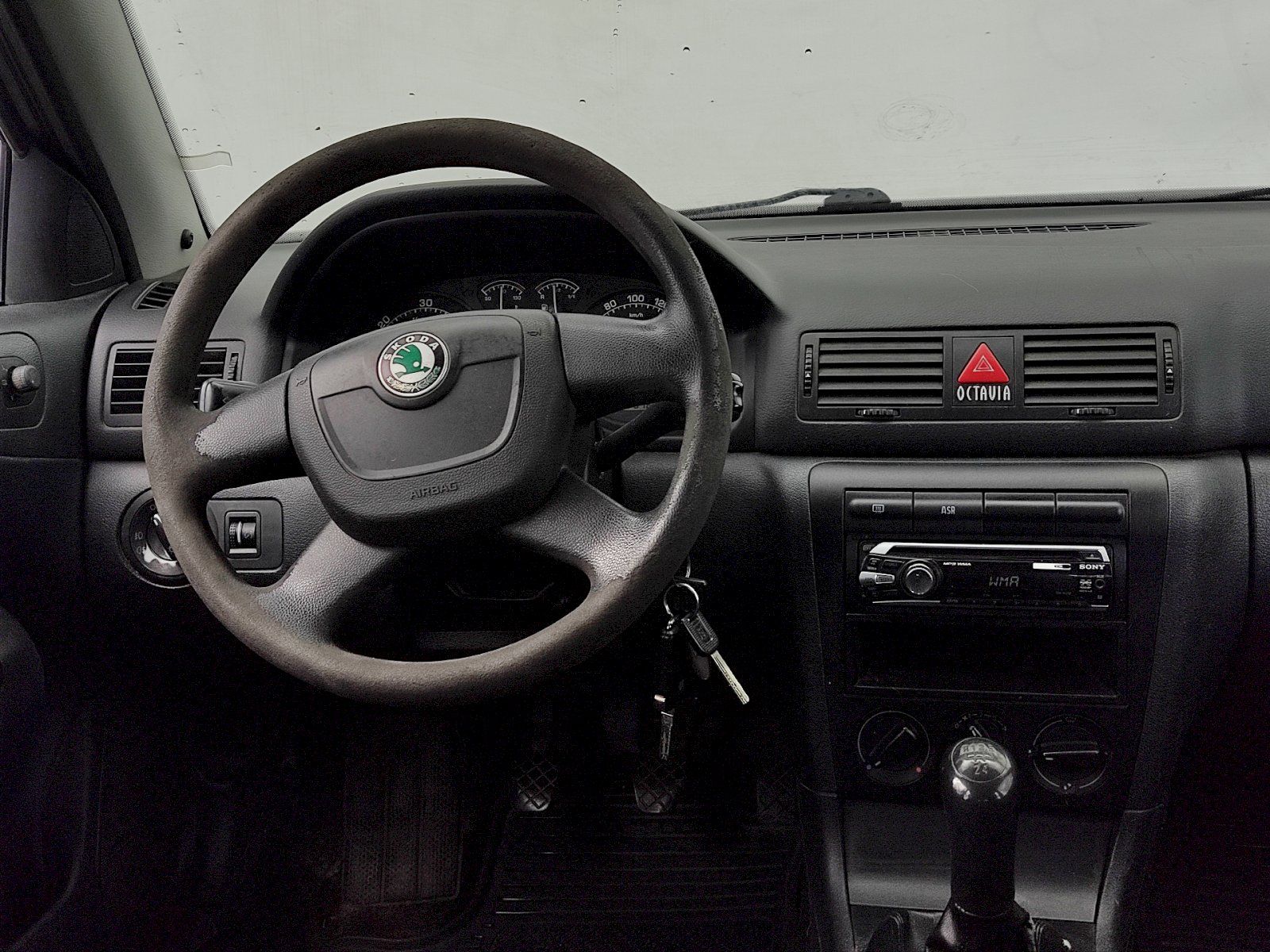 Škoda Octavia, TOUR 1,9TDI 74KW - fotka 6