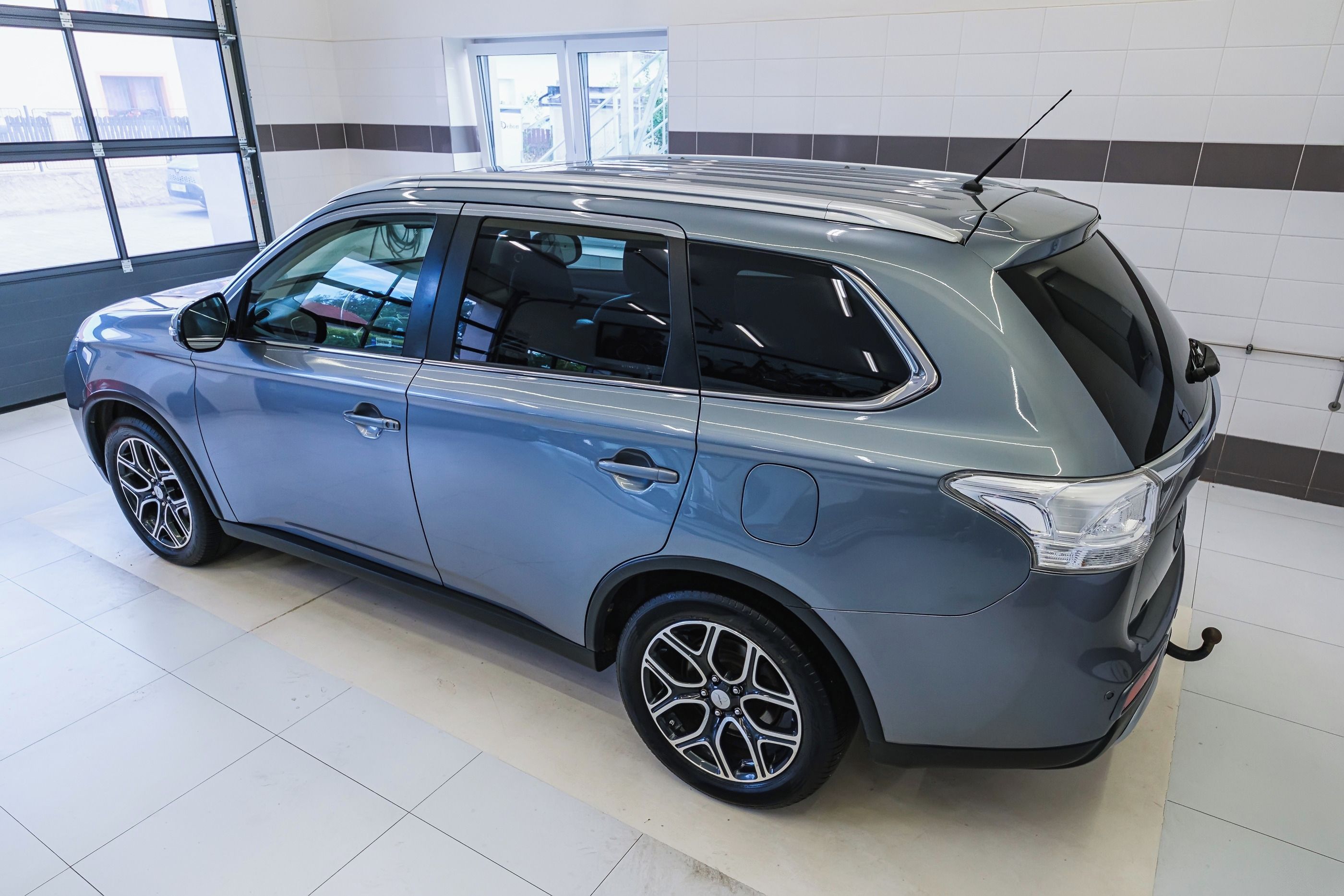 Mitsubishi Outlander, 2.2DI-D 110kW AT 4X4 7.MÍST - fotka 6
