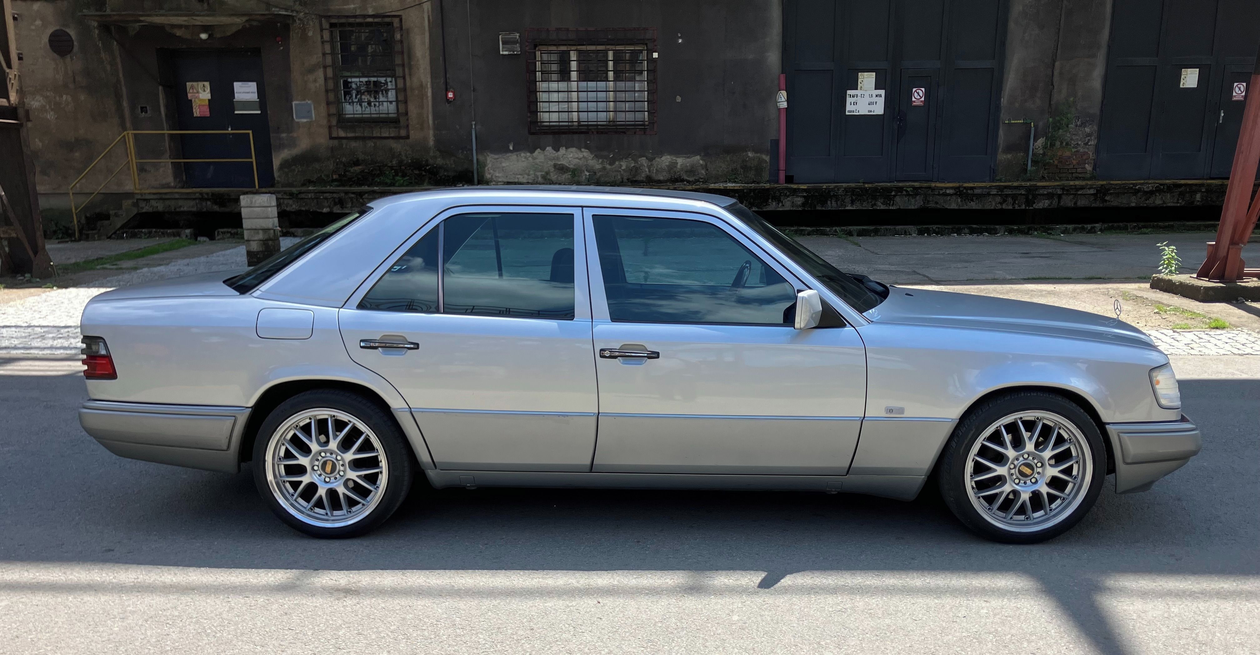 Mercedes-Benz 200, Mercedes Benz W124 E200 - fotka 4
