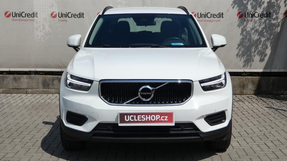 Volvo XC40, T2 FWD Momentum Core - fotka 2