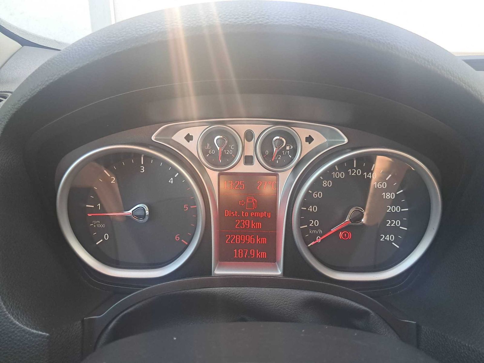 Ford Kuga, 2.0 TDCi, 4X4, Navi - fotka 3