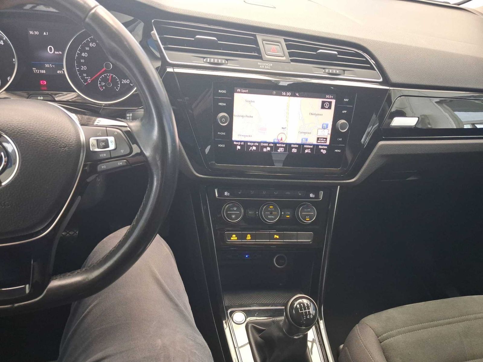 Volkswagen Touran, 2.0 TDI, 7 míst, Serv.kniha - fotka 3