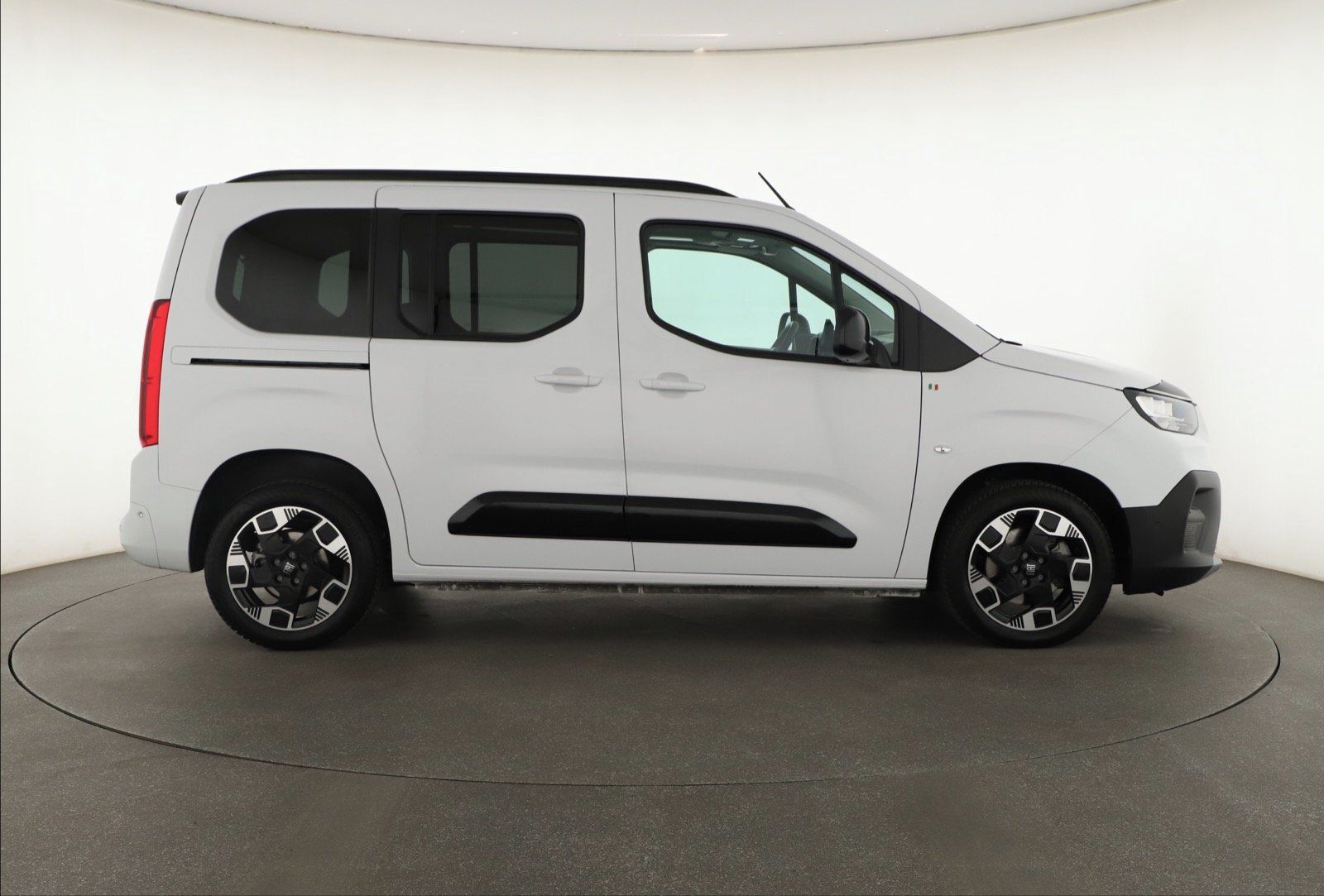 Fiat Dobló, 1.5 BlueHDi, 5Míst, Klima, ČR - fotka 6