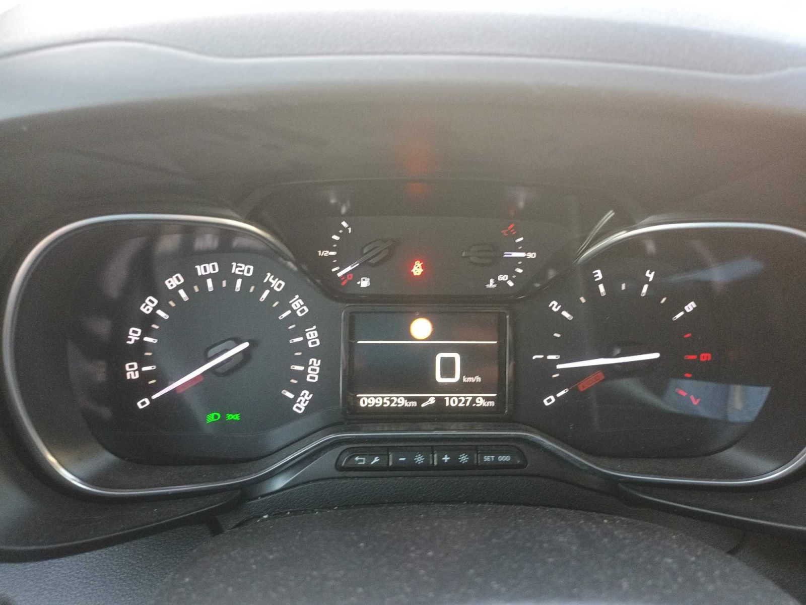 Citroën Berlingo, 1.2 PureTech, 5Míst, Klima, ČR - fotka 3