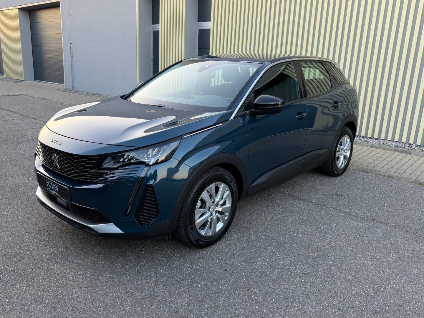 Peugeot 3008, 1.2PT 96kW Navigace! Kamera! - fotka 2