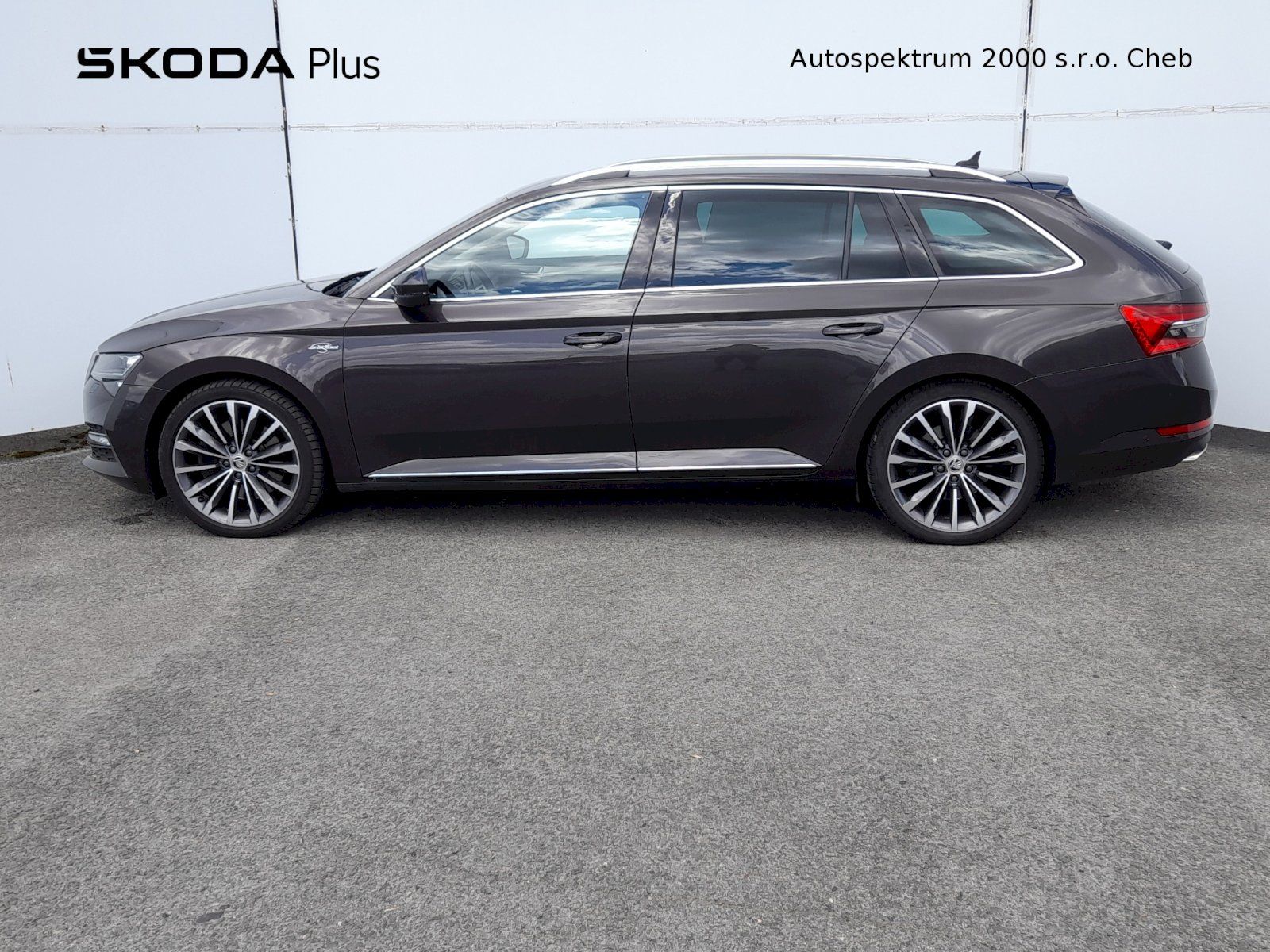 Škoda Superb, Combi L&K 2,0TSI 206 kW 7AP 4x - fotka 3
