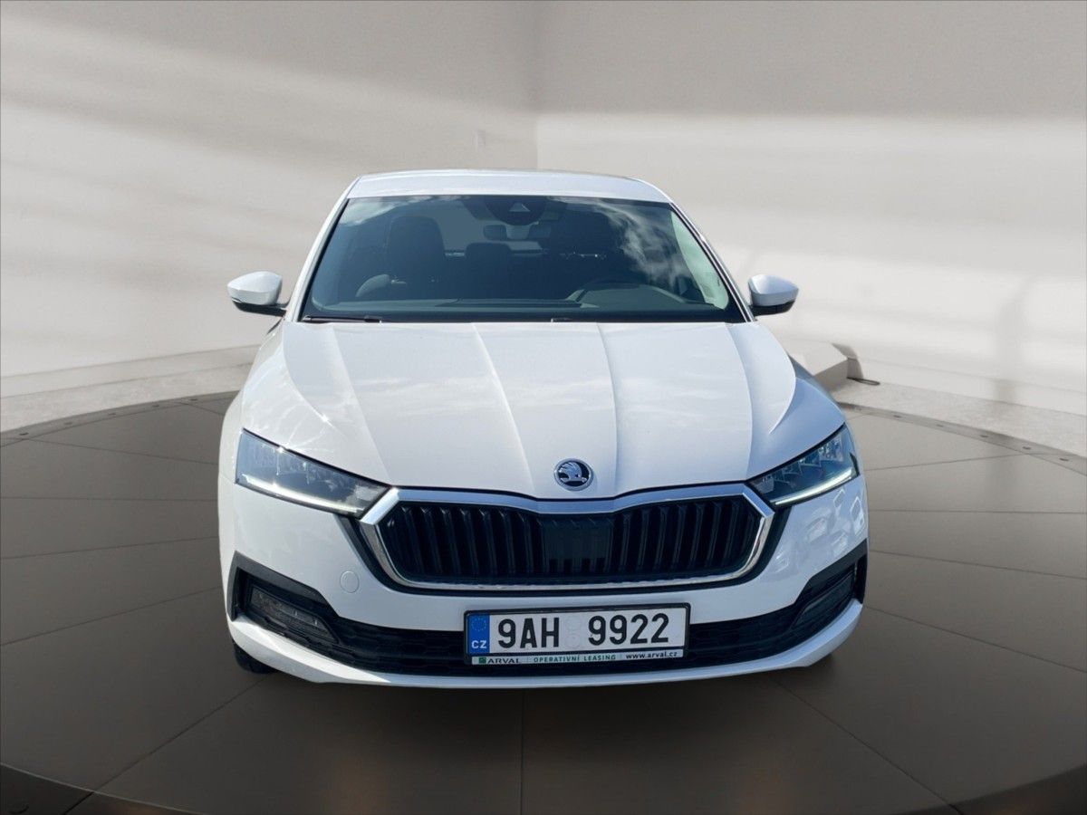 Škoda Octavia, 2,0 TDI Ambition - fotka 2