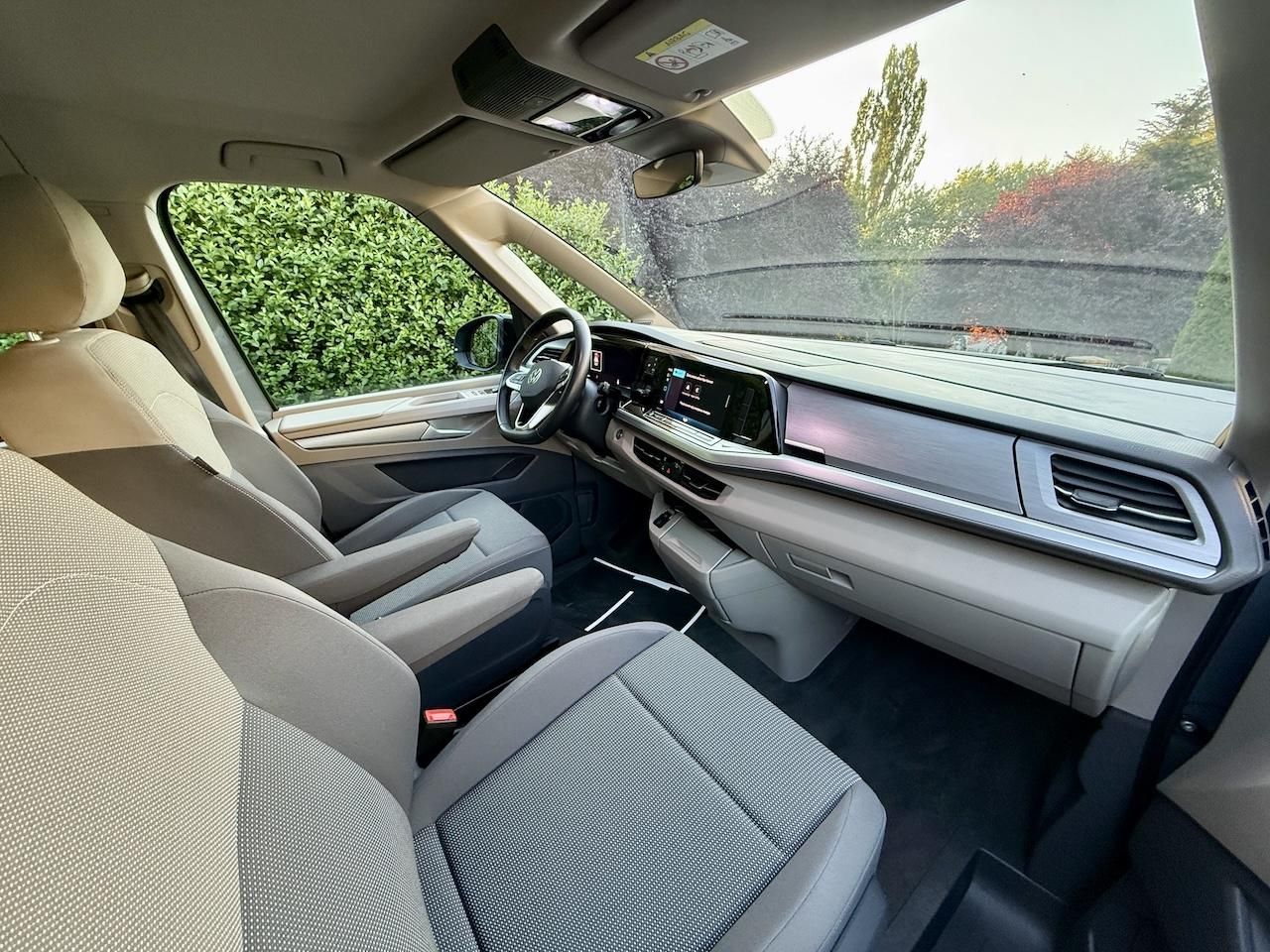 Volkswagen Multivan, 2,0TSi 150kW LIFE DSG Koup.ČR - fotka 4